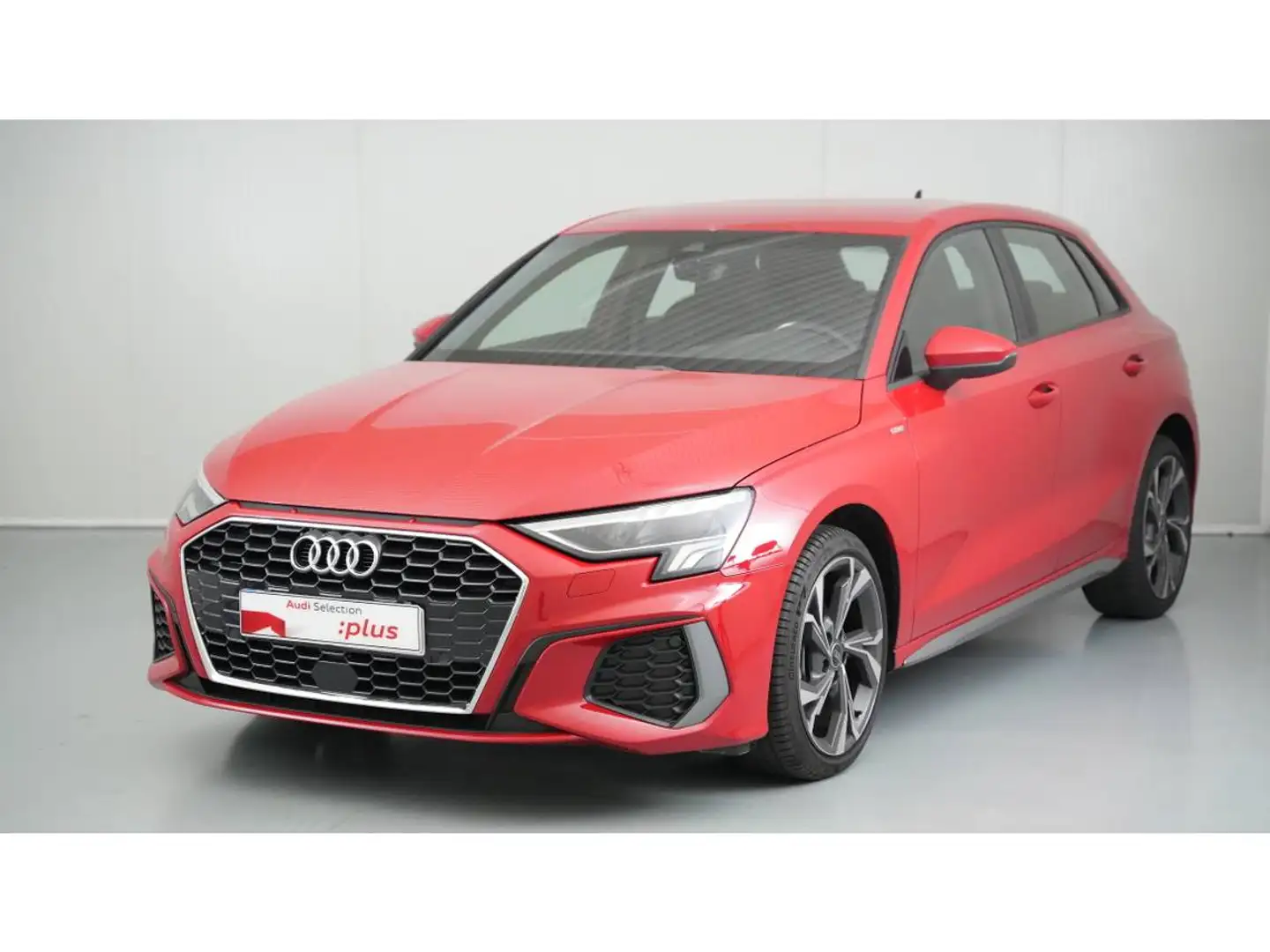 Audi A3 Sportback 30TDI S line S tronic Rojo - 1