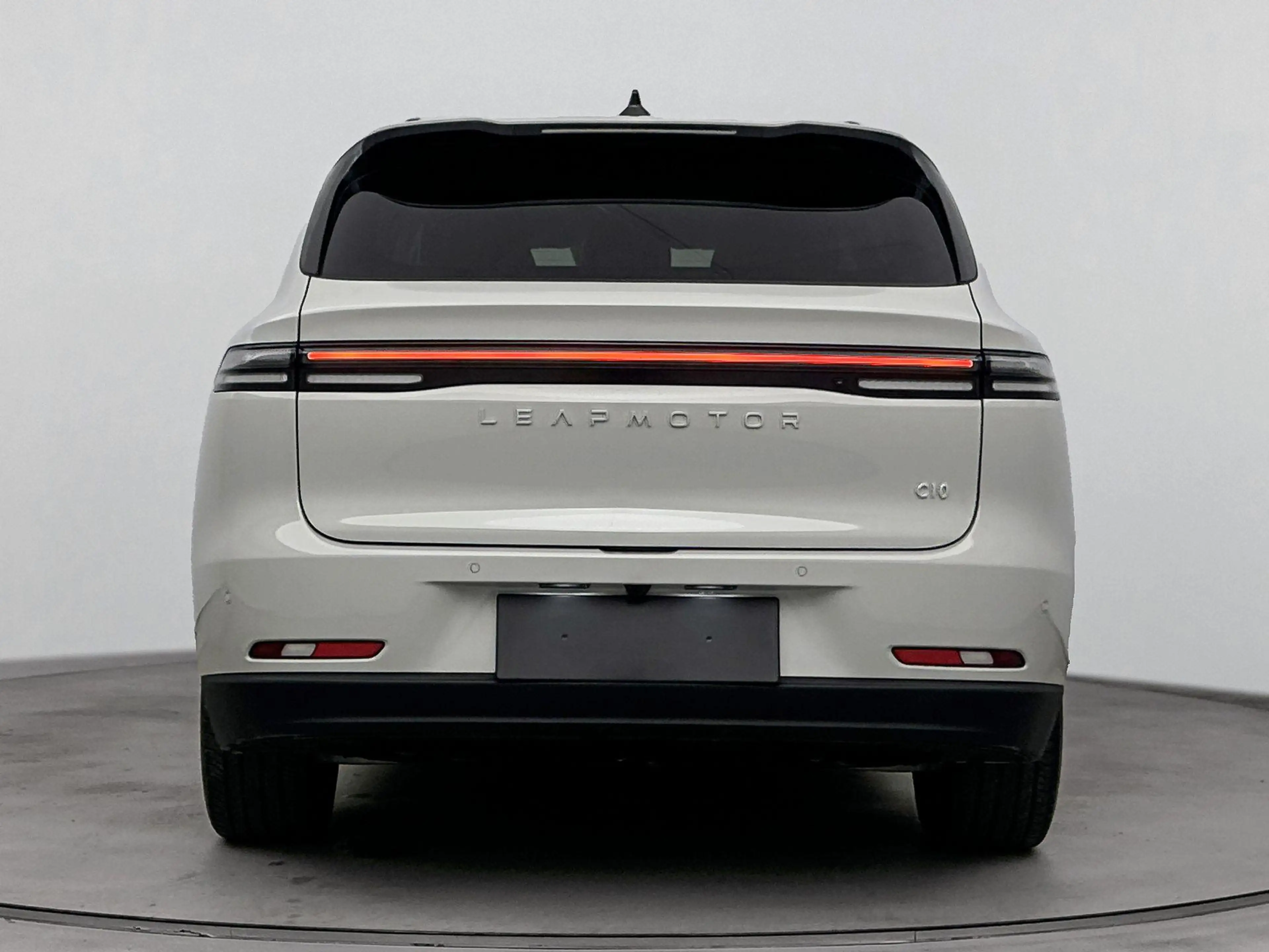 Leapmotor C10 Design ProMax 81.9 kWh | Long Range | Navigatie | — photo 8