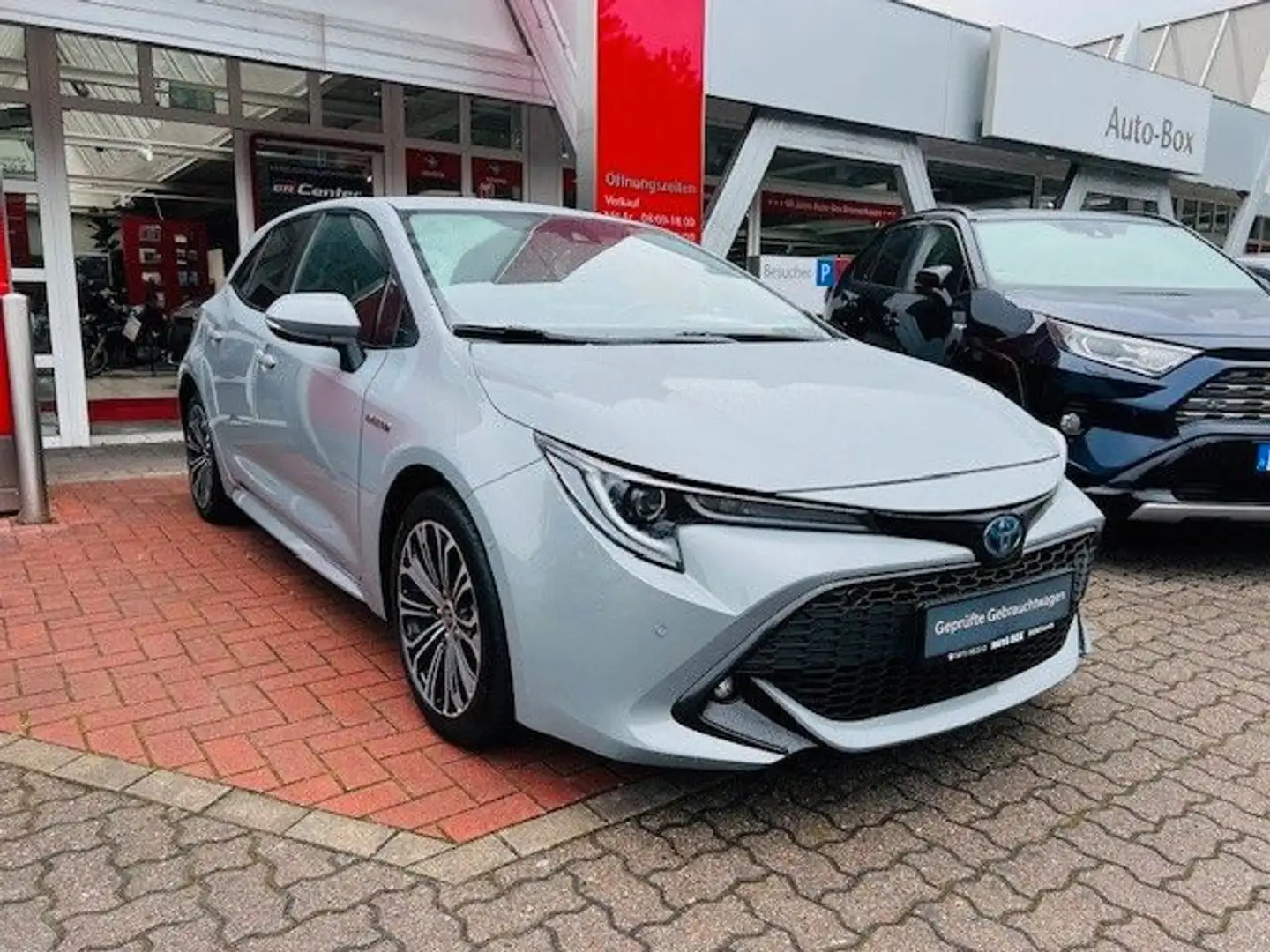 Toyota Corolla 1,8 Hybrid Team D Technik-Paket Grijs - 1