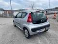 Peugeot 107 107 Junior 1,0 12V Junior Silber - thumbnail 5