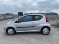 Peugeot 107 107 Junior 1,0 12V Junior Silber - thumbnail 1