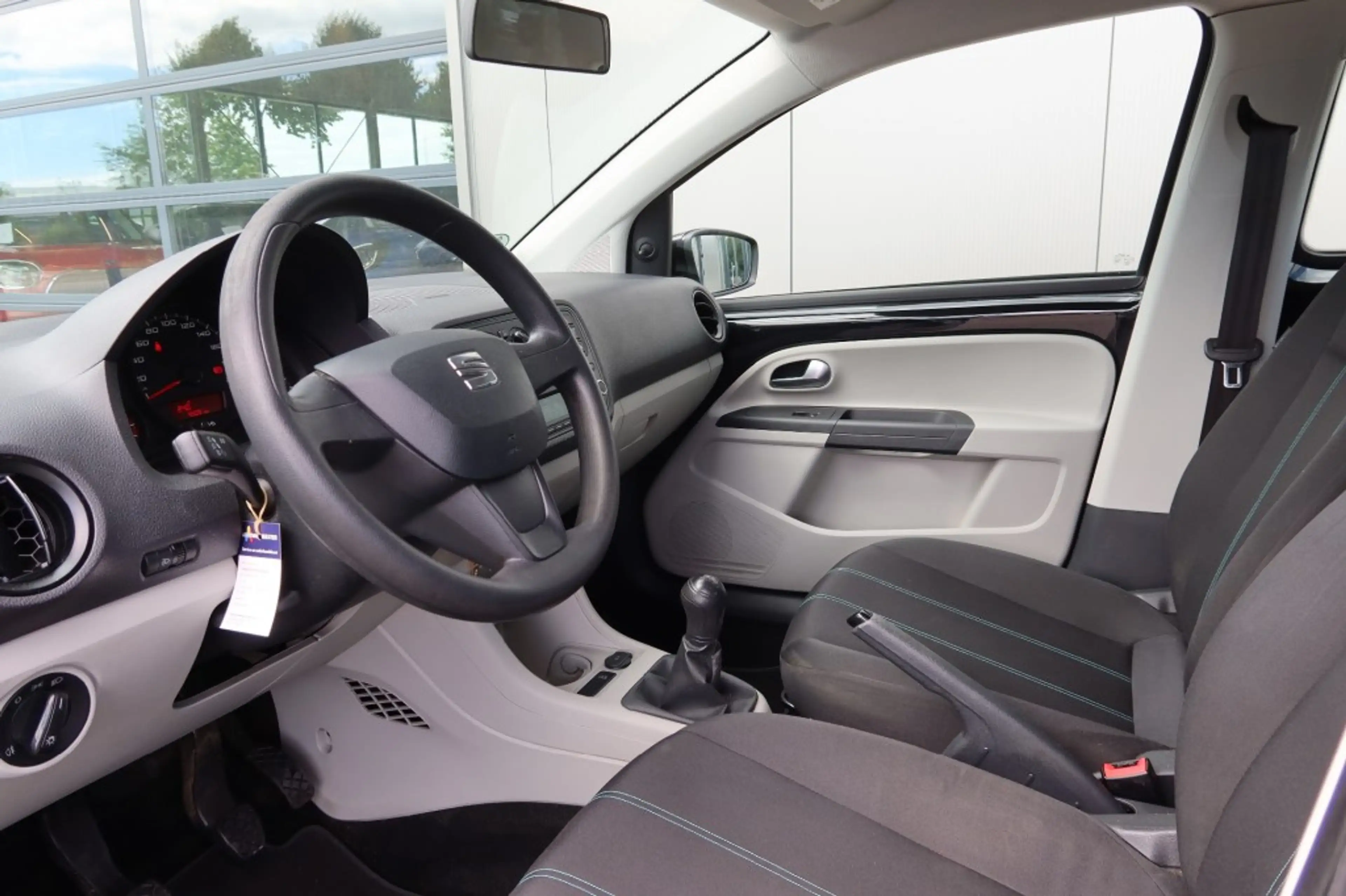 SEAT Mii 1.0 FR Connect Airco — photo 6