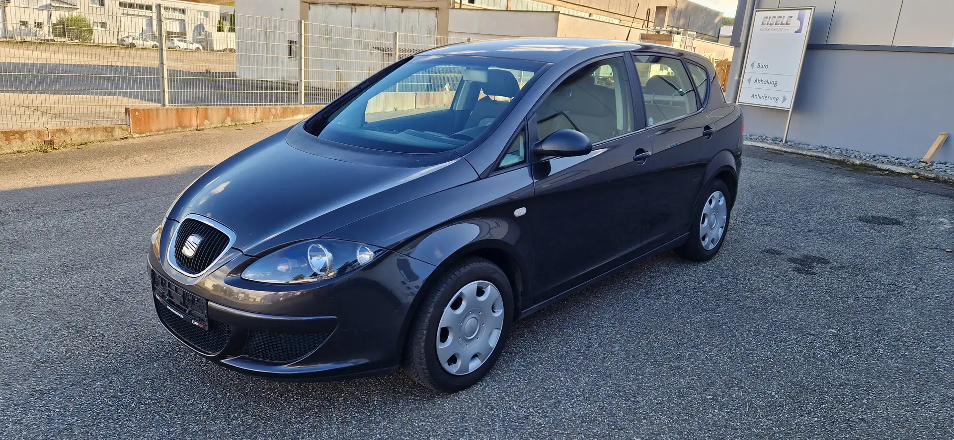 SEAT Toledo 1.6 146Tkm TÜV 08/25 Siyah - 1