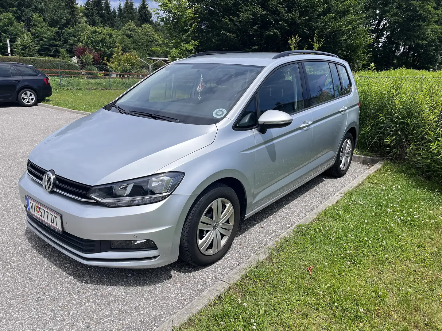 Volkswagen Touran Edition 1,6 SCR TDI Trendline - 1