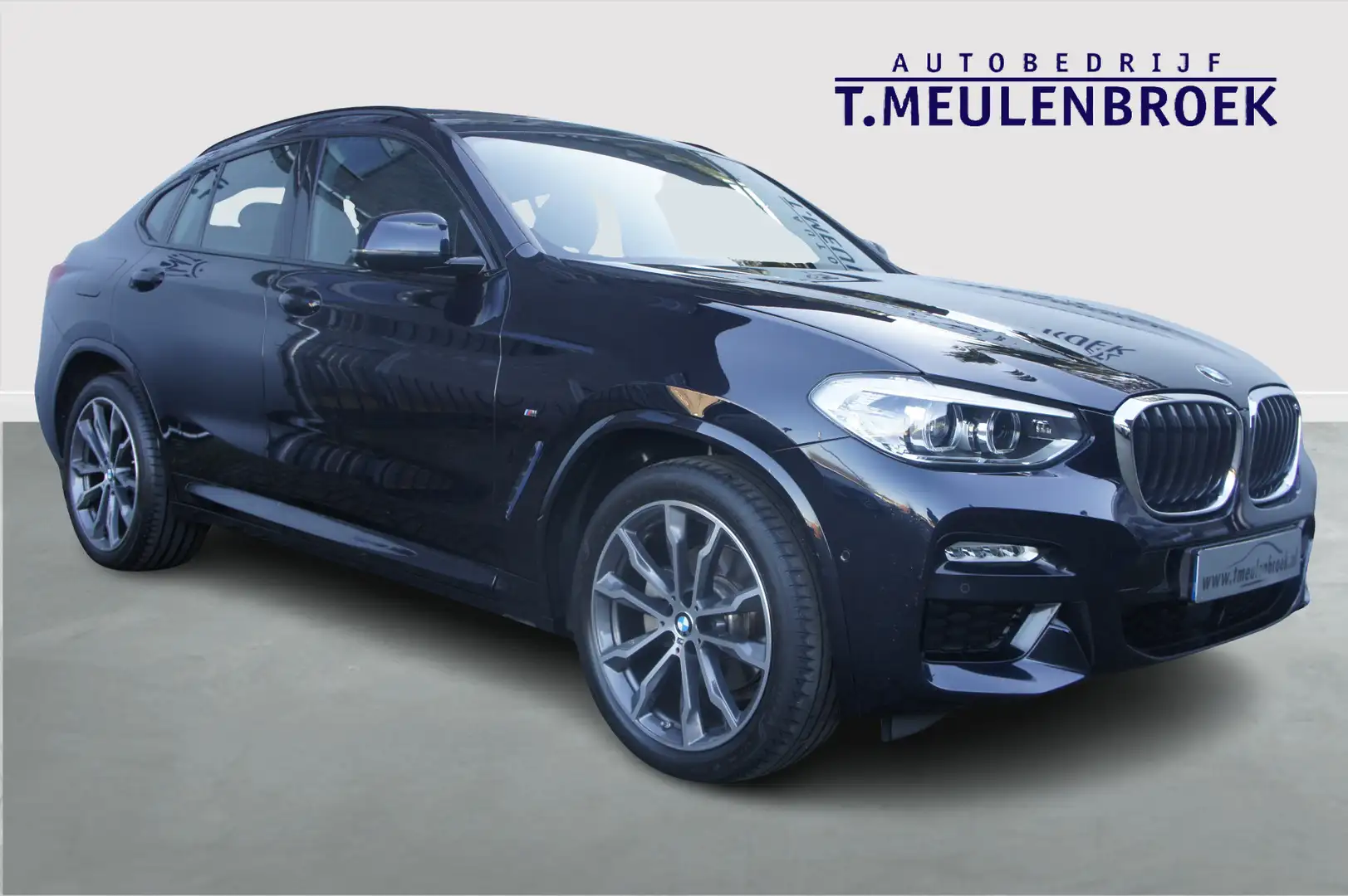 BMW X4 xDrive20d High Executive M sport, panoramadak, Hea Zwart - 1