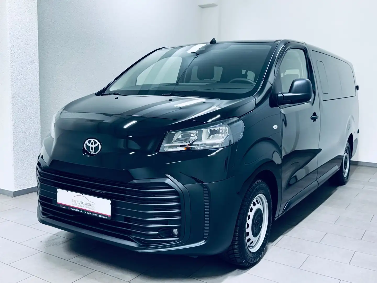 Toyota Proace 2,0-l-D-4D L2 Flow  * 9-SITZER * Schwarz - 1