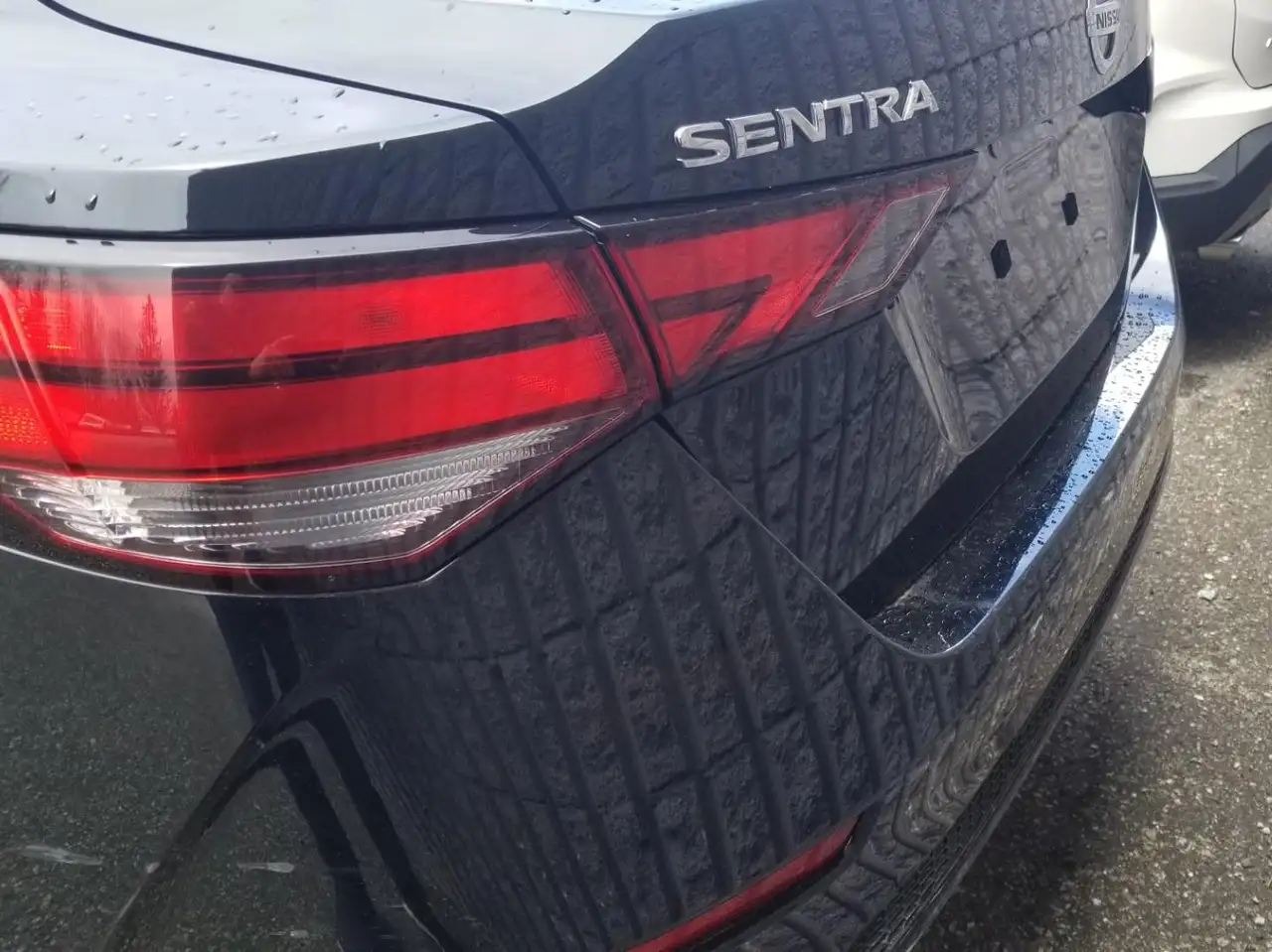 Nissan Sentra снимка Nissan Sentra
