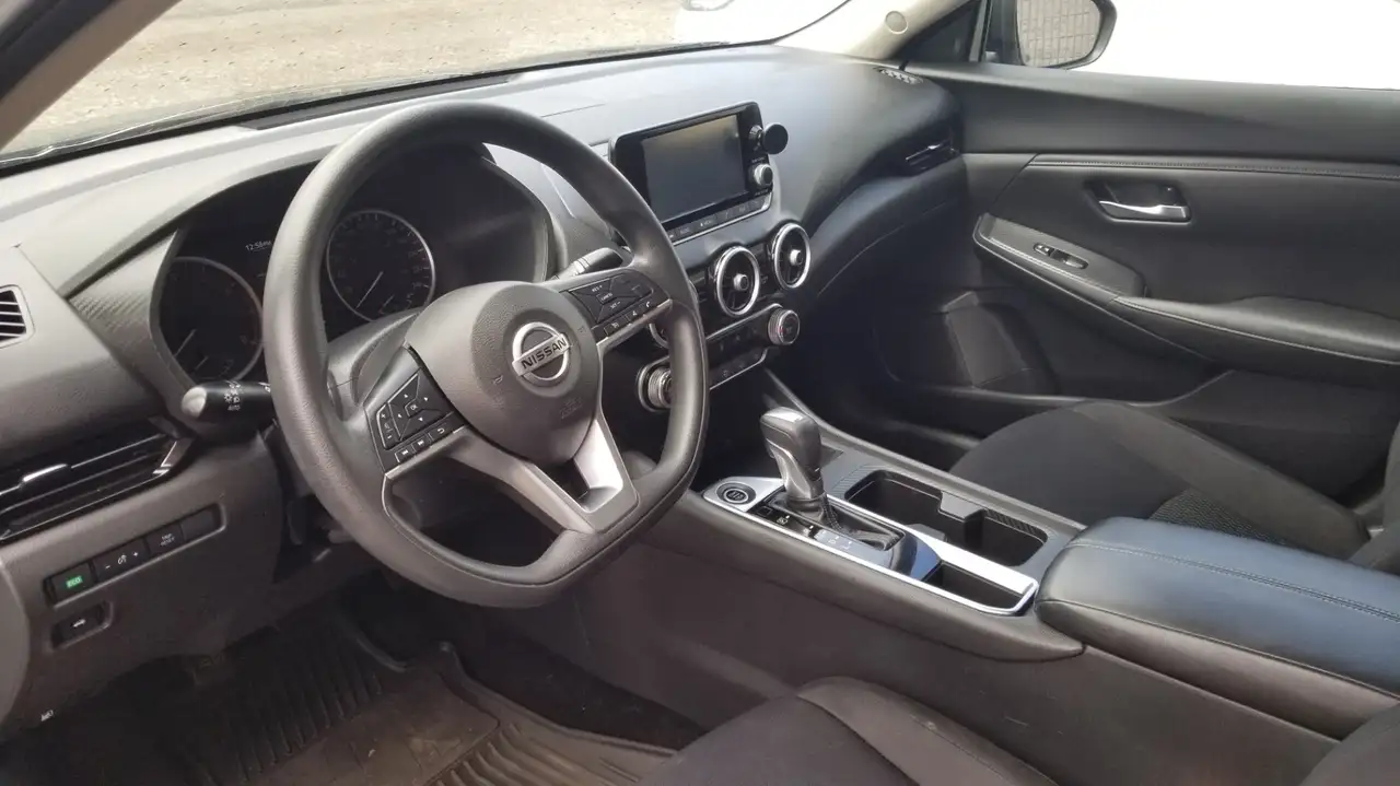Nissan Sentra снимка Nissan Sentra