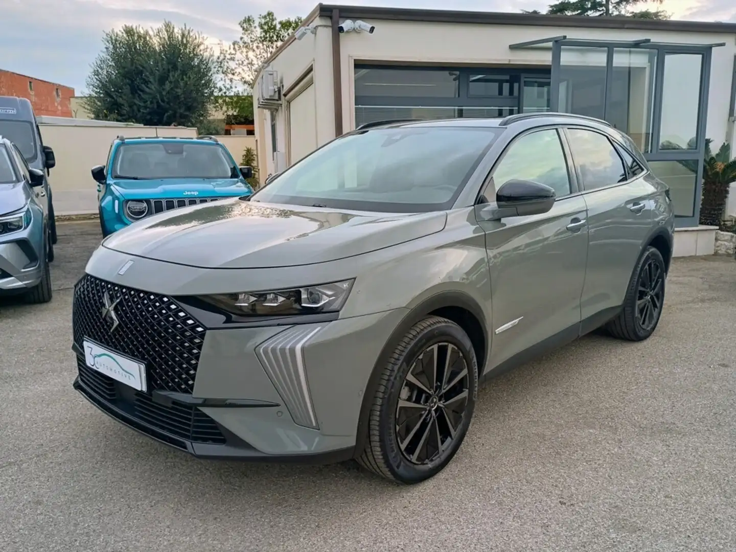 DS Automobiles DS 7 Crossback DS 7 BlueHDi 130 aut. Esprit de Voyage Grijs - 1