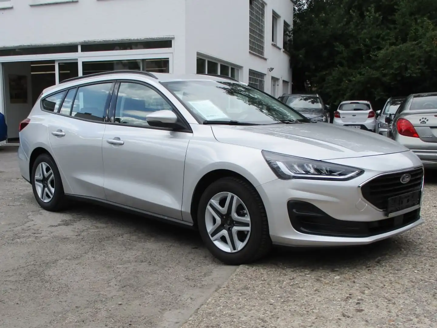 Ford Focus Cool&Connect Turnier nur 7.000km! Navi*Winterpaket Argent - 2