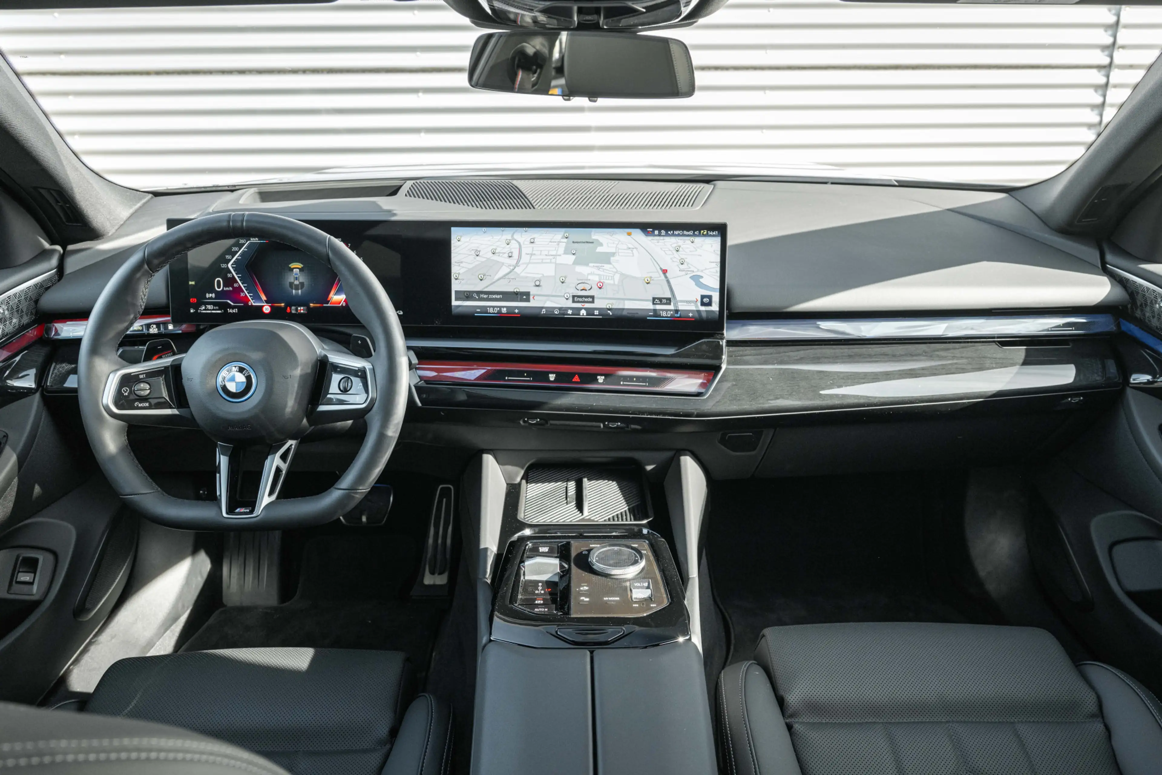 BMW 530 5 Serie Touring 530e M Sport Automaat / Panoramada — photo 9
