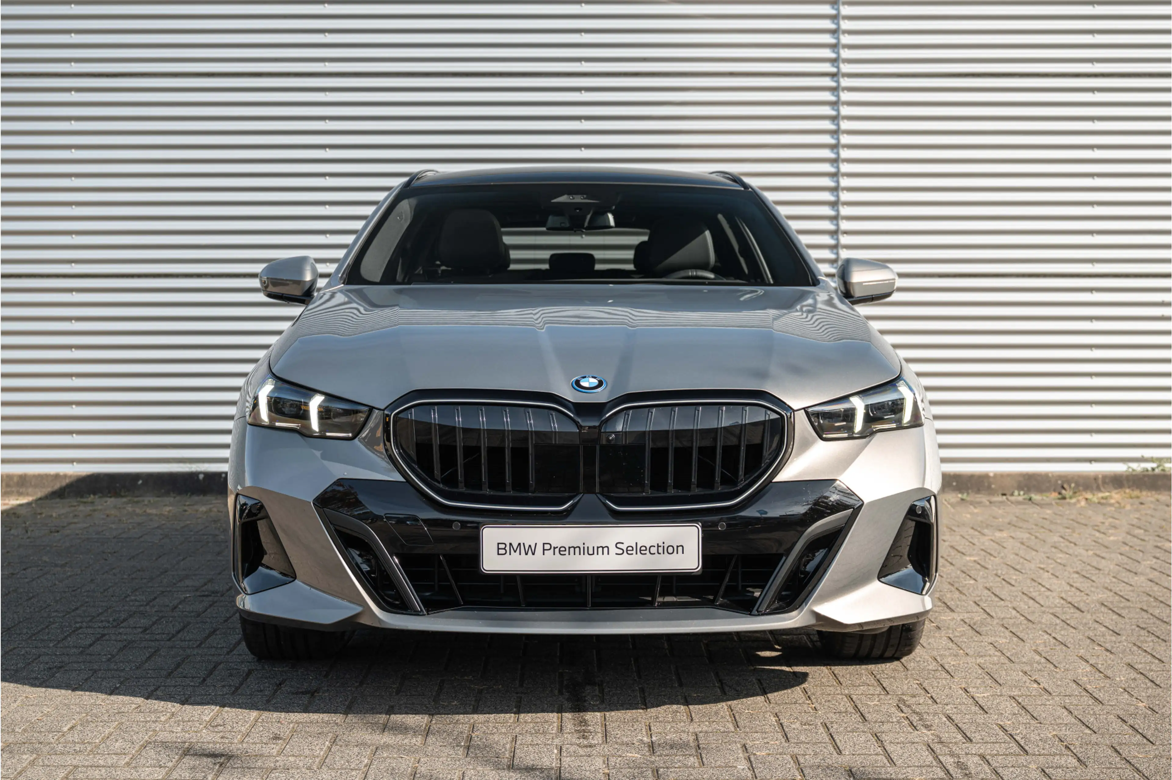 BMW 530 5 Serie Touring 530e M Sport Automaat / Panoramada — photo 2