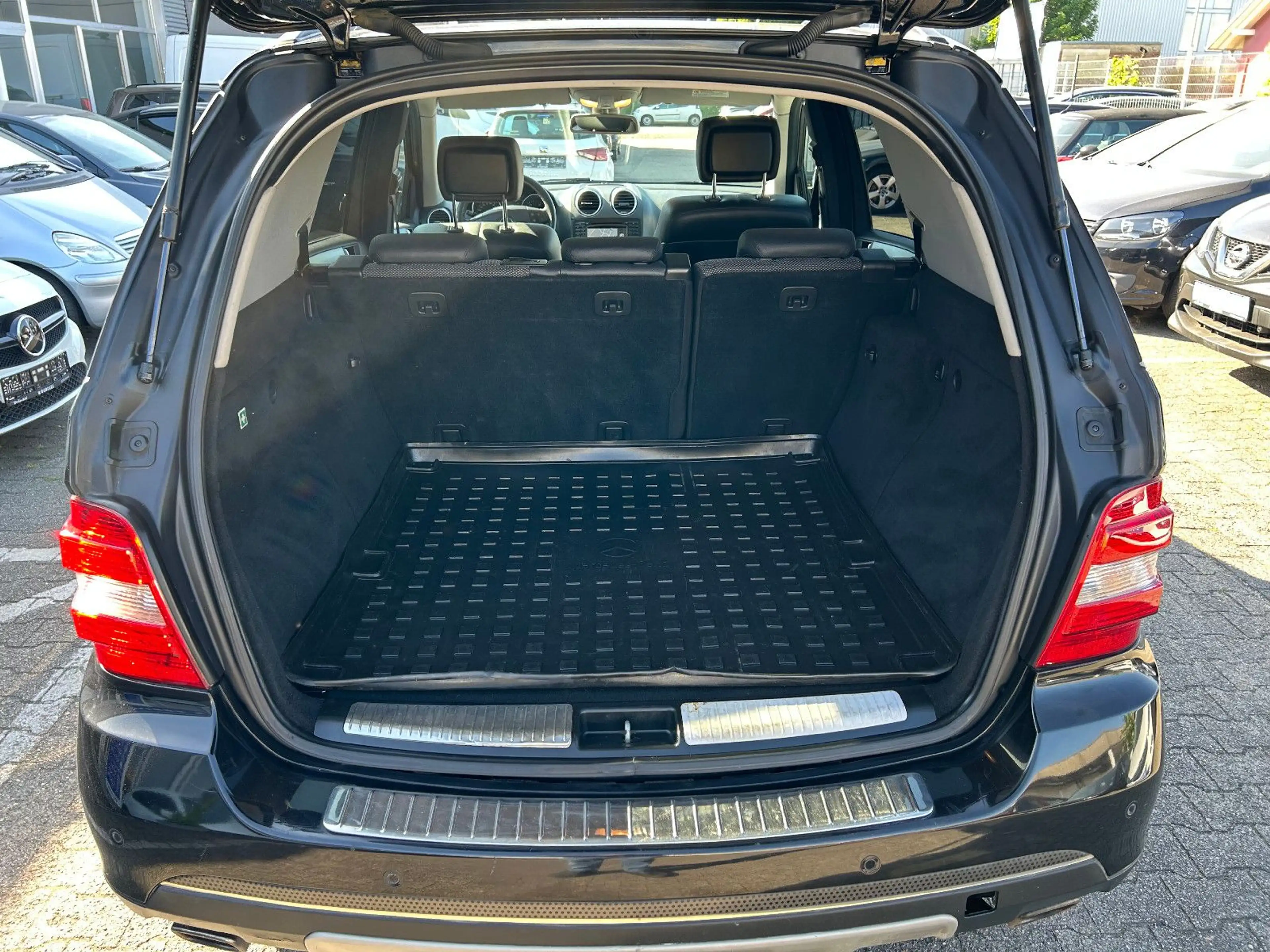 Mercedes-Benz ML 280 CDI/AHK/NAVI/BI-XENON/ALU/PDC/EURO 4// — photo 8