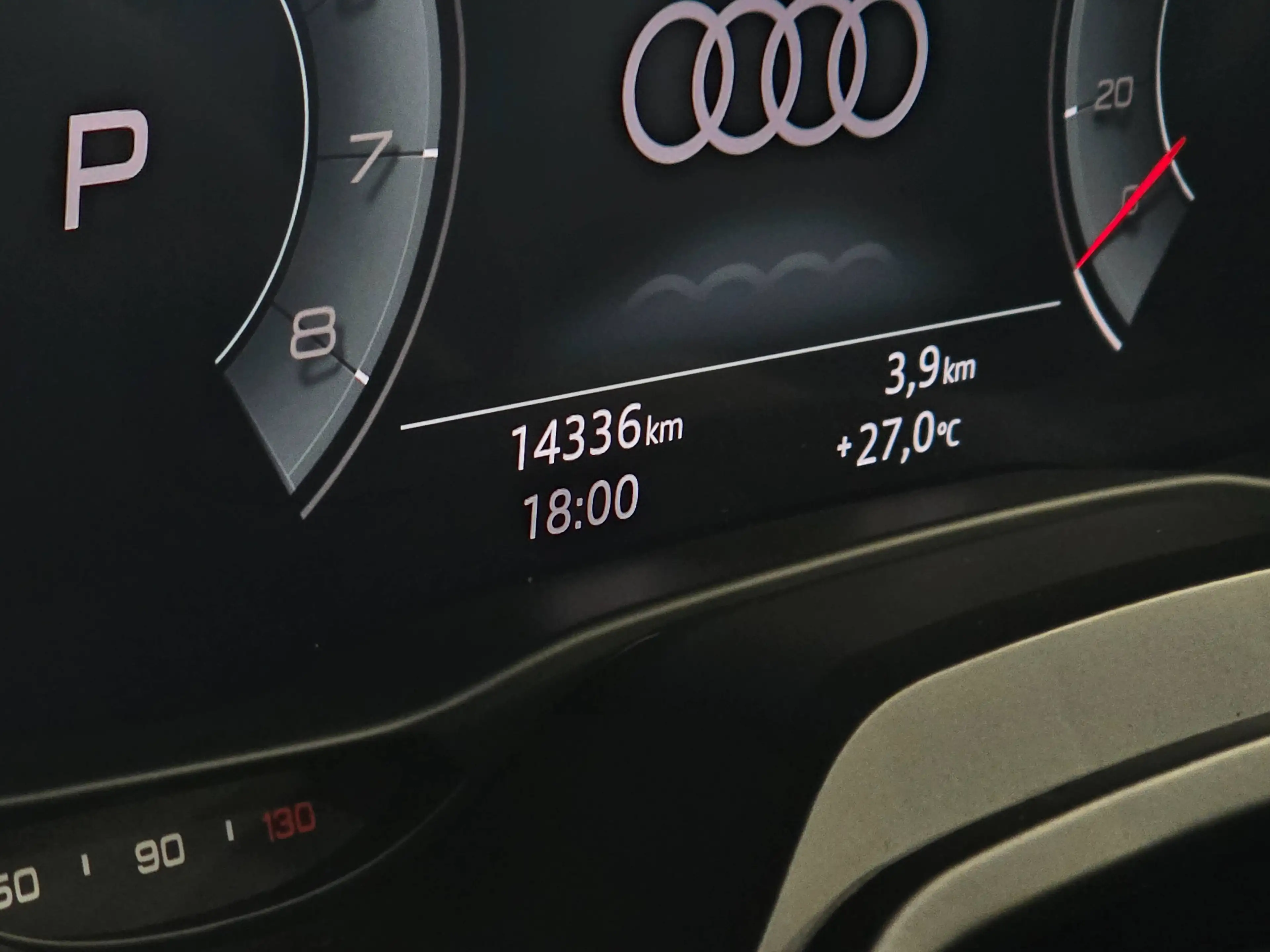 Audi Q2 35 TFSI Business S line S tronic 2025 -14000 km ° MEERDERE OP STOCK! — photo 2