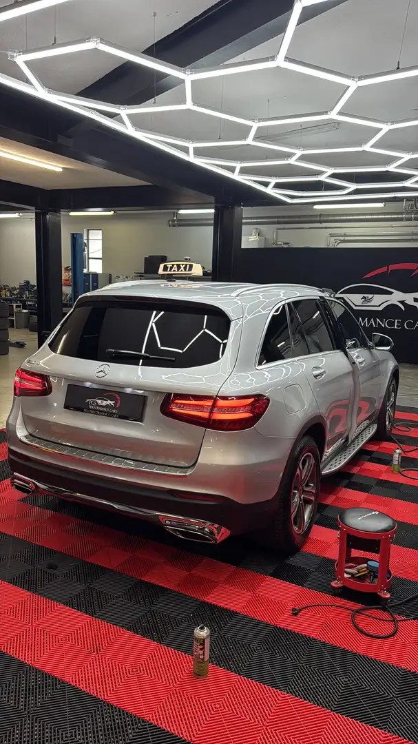 Mercedes-Benz GLC 220 d 4MATIC Aut. Silber - 2