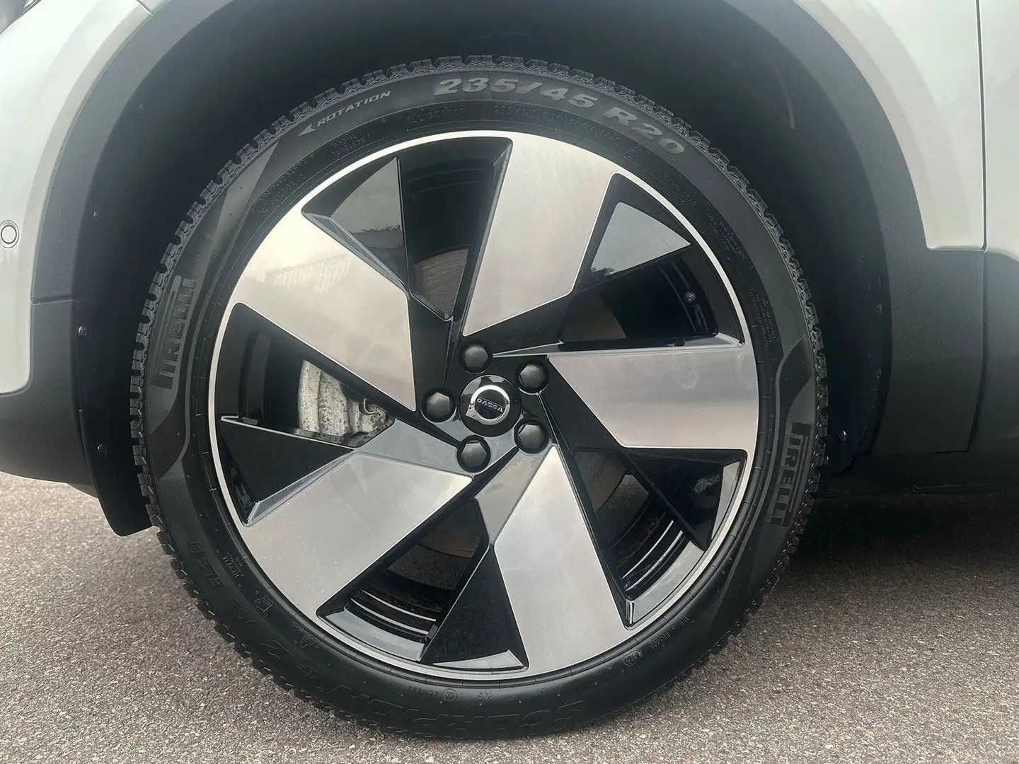 Volvo C40 Recharge Pure Electric Twin 1st Edition AHK Weiß - 2