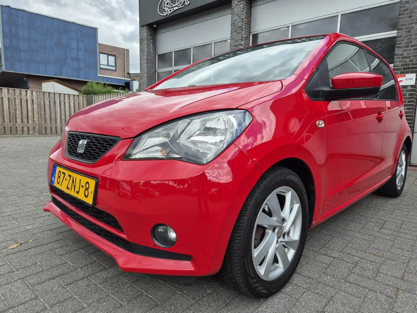 SEAT Mii 1.0 Style Sport Rood - 1