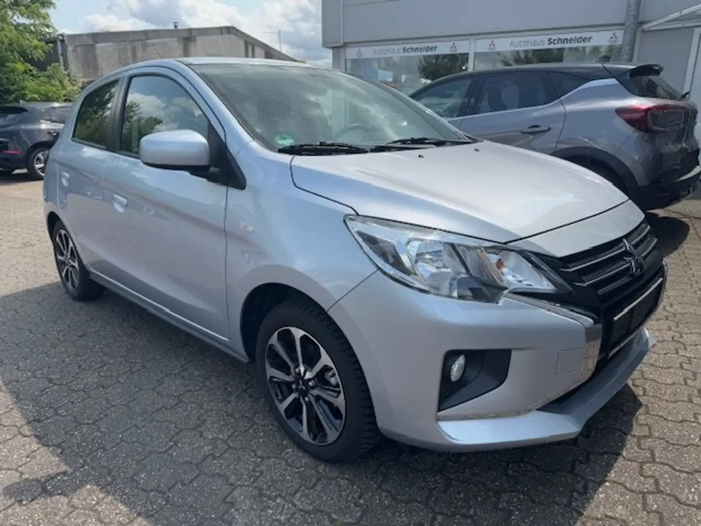 Mitsubishi Space Star Intro Edition+ Plateado - 1