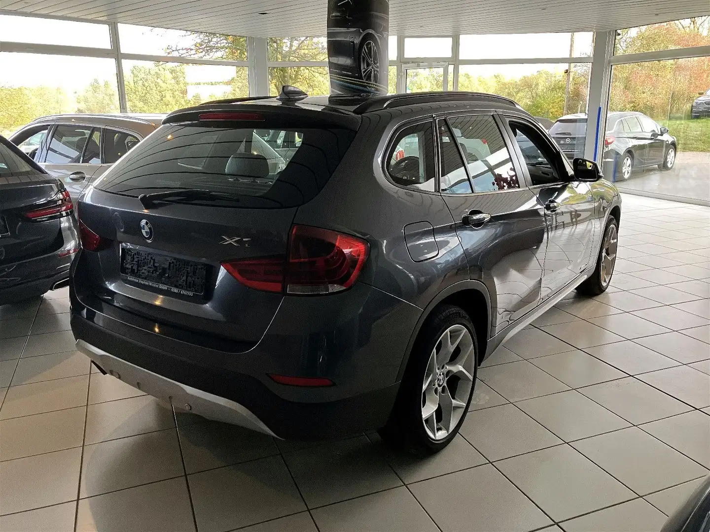 BMW X1 20xdA/X-Line/Navi/Xenon/AHK/Pano/Serviceheft Gris - 2