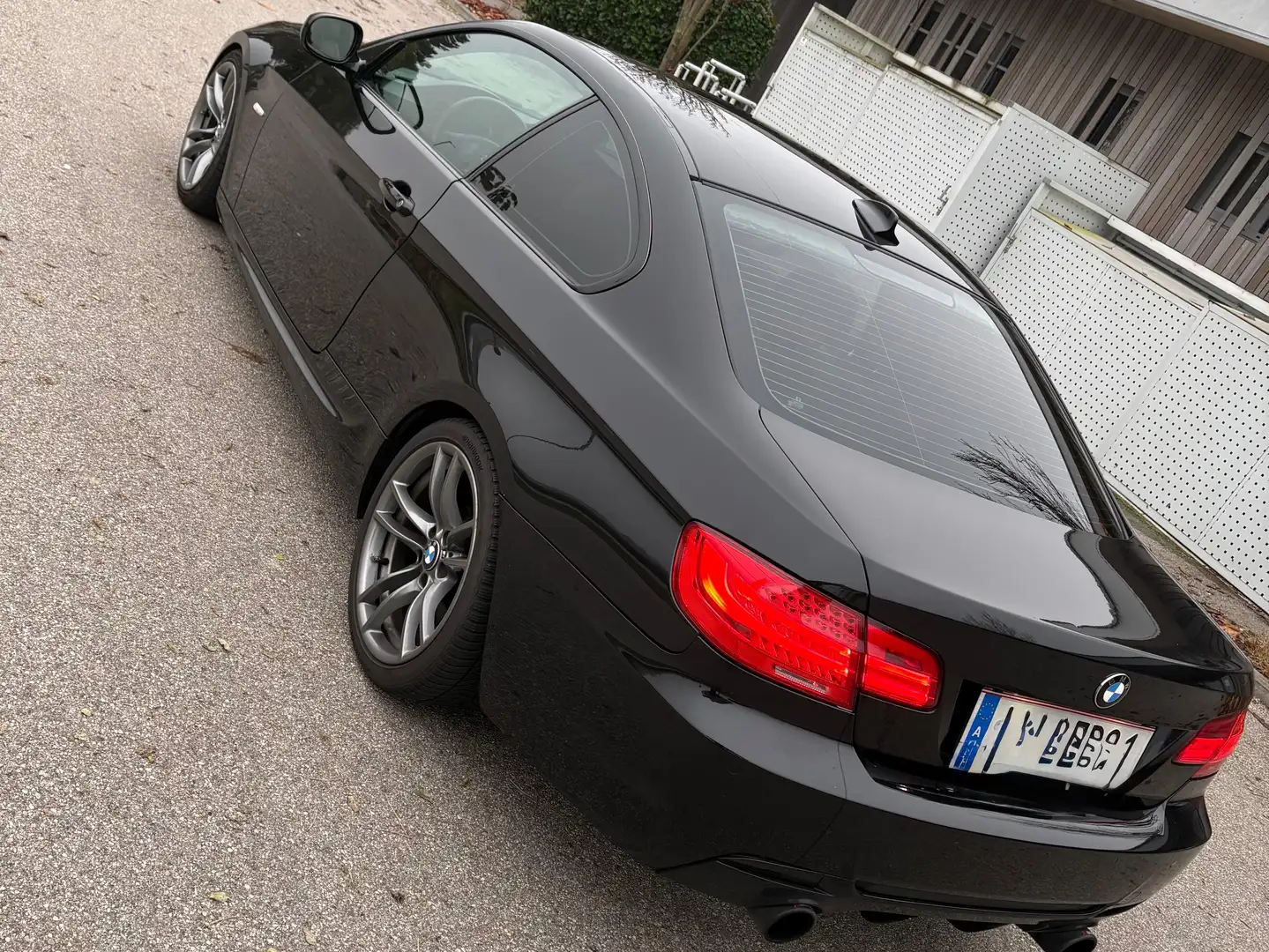 BMW 325 325d Coupé Aut. Schwarz - 2