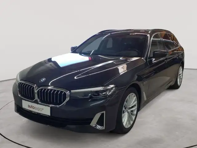 BMW 5 Series view 2