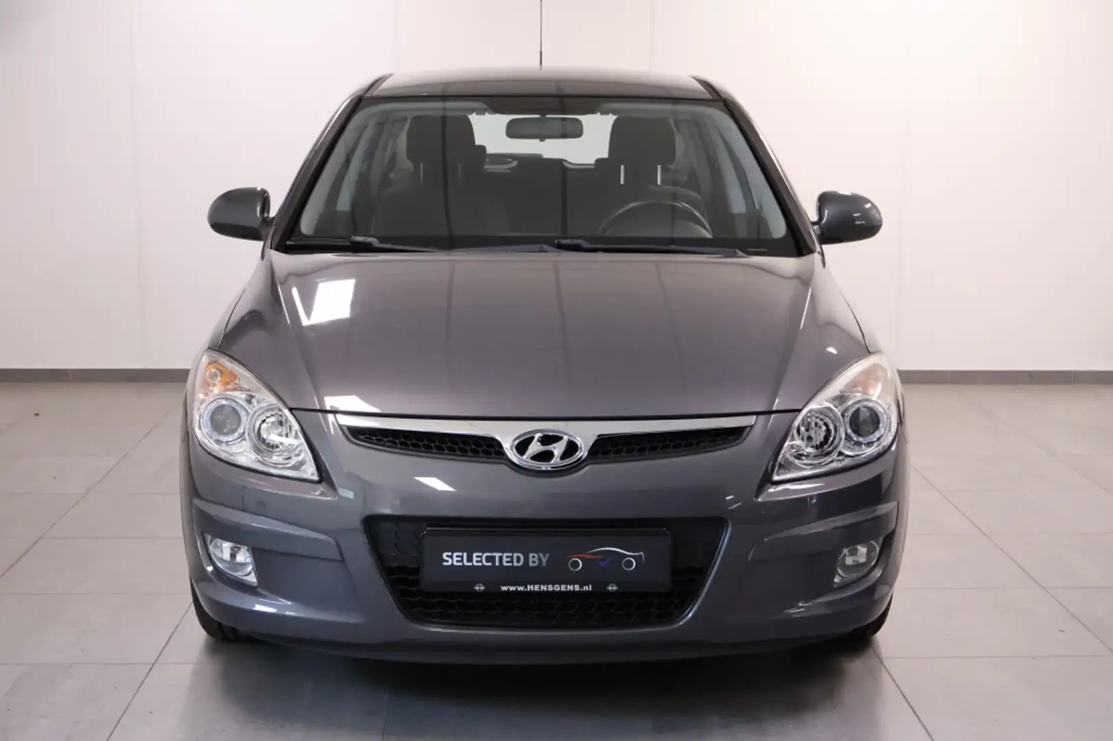Hyundai i30 1.6i Dynamic | Automaat! Grijs - 2