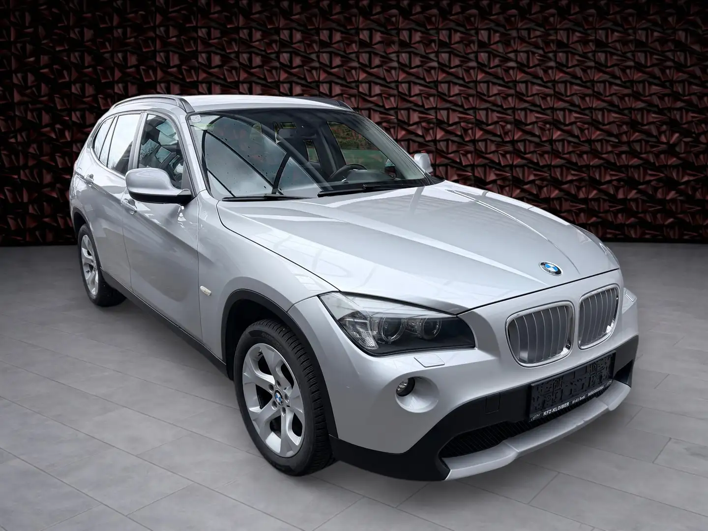BMW X1 X1 xDrive23d Aut. Grau - 2
