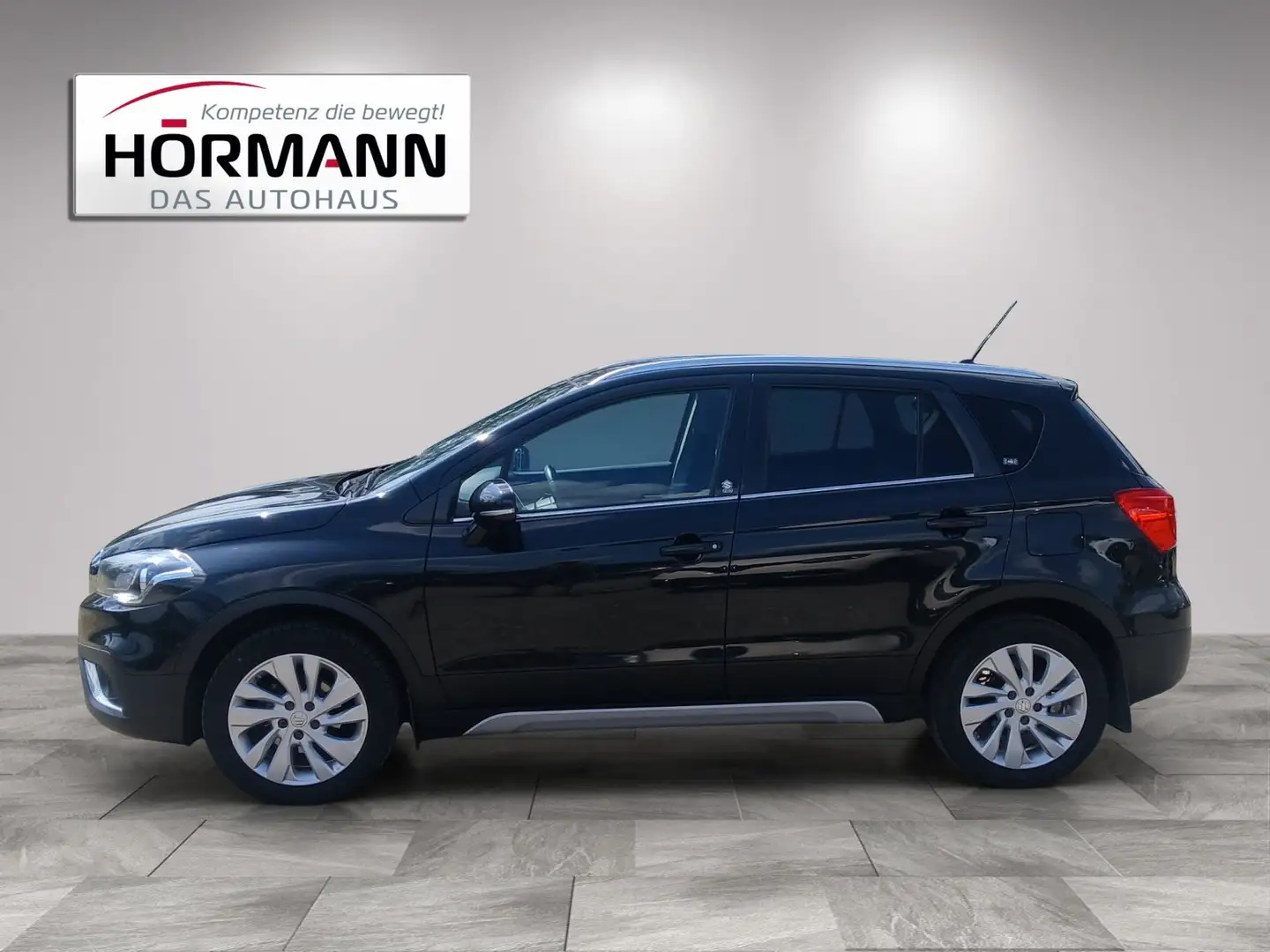Suzuki SX4 S-Cross 1,4 DITC Hybrid shine Schwarz - 2
