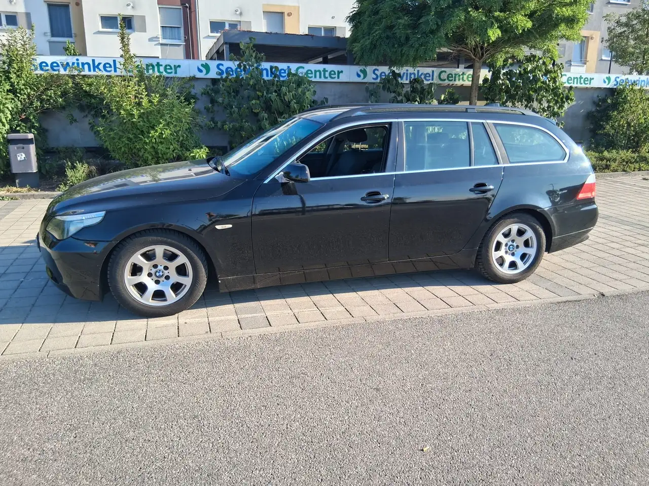 BMW 525