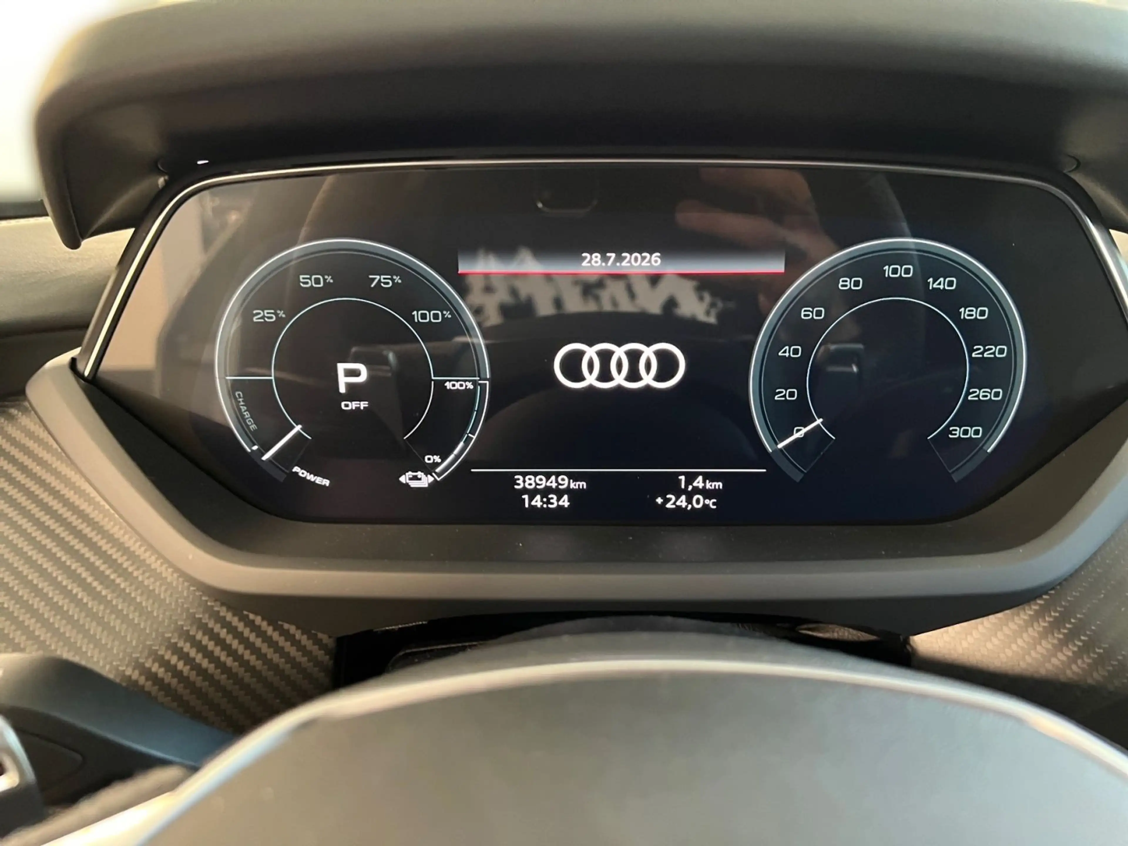 Audi e-tron GT B&O DAB HUD Laser Pano Tempoma — photo 9