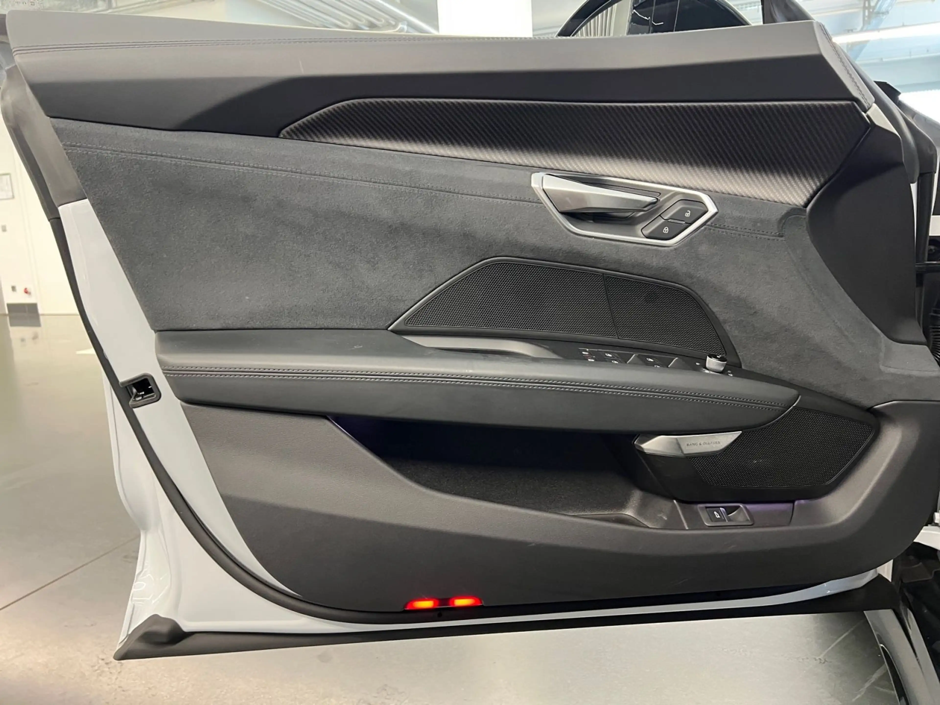 Audi e-tron GT B&O DAB HUD Laser Pano Tempoma — photo 8