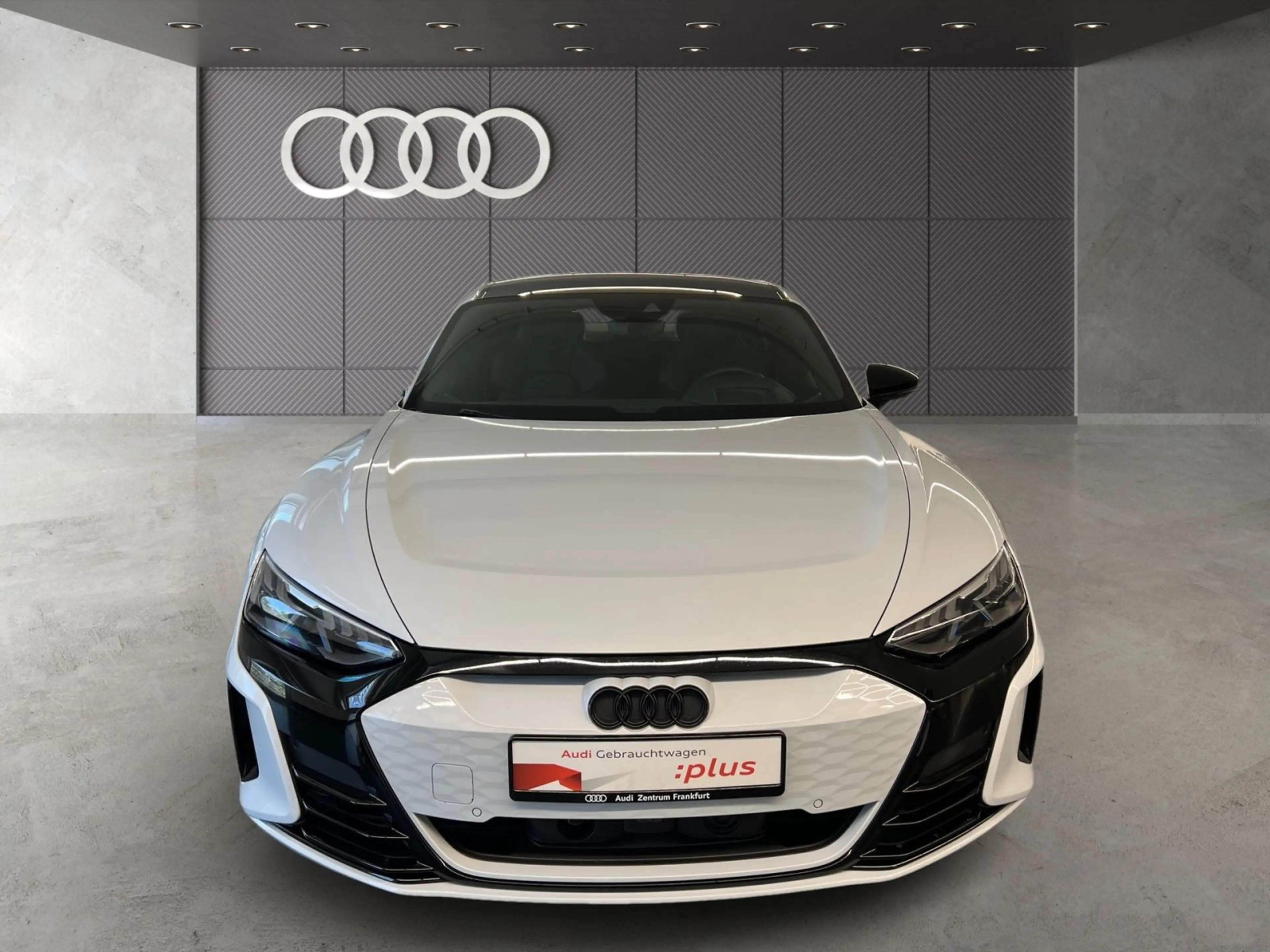 Audi e-tron GT B&O DAB HUD Laser Pano Tempoma — photo 3