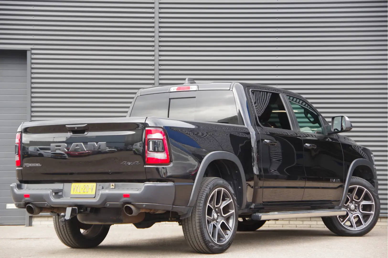 Dodge RAM 1500 5.7 V8 4x4 Crew Cab 5'7 REBEL TRX, LUCHTVERIN Schwarz - 2