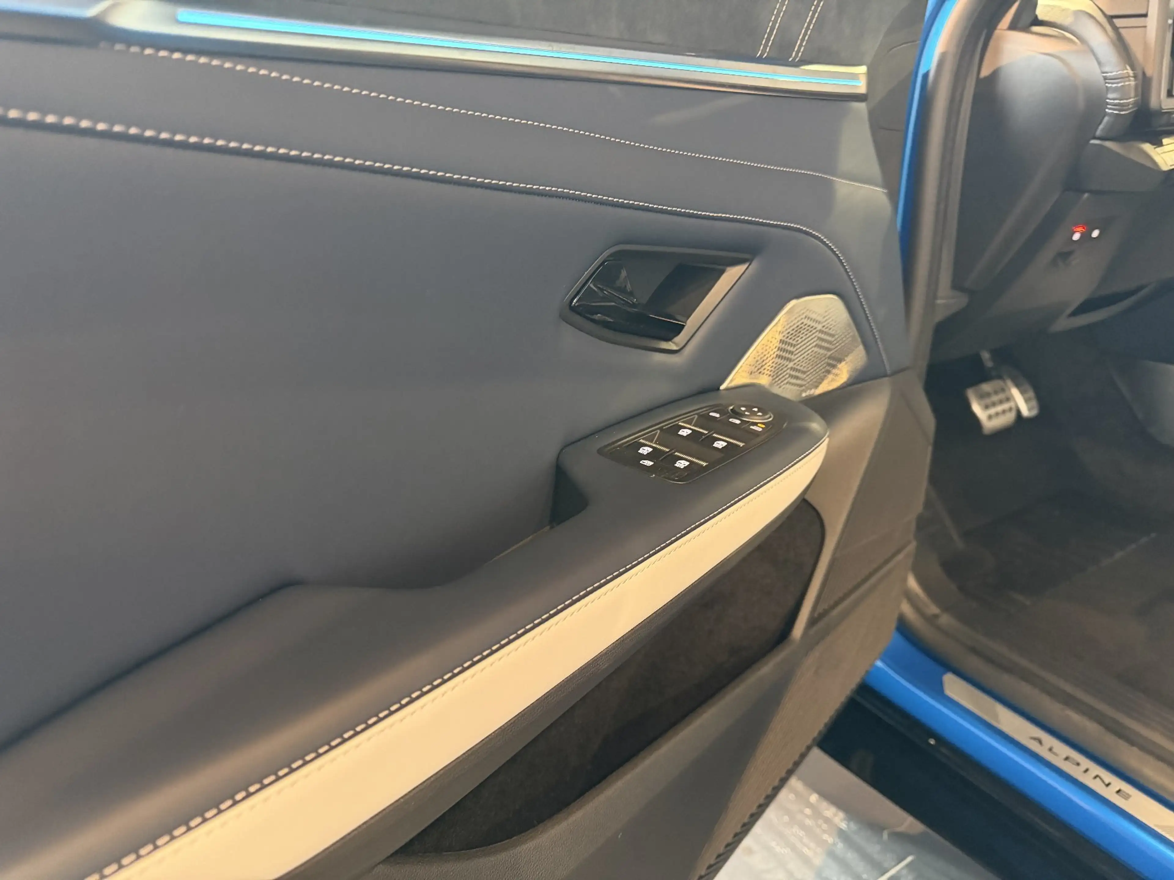 Alpine A390 GT — photo 15