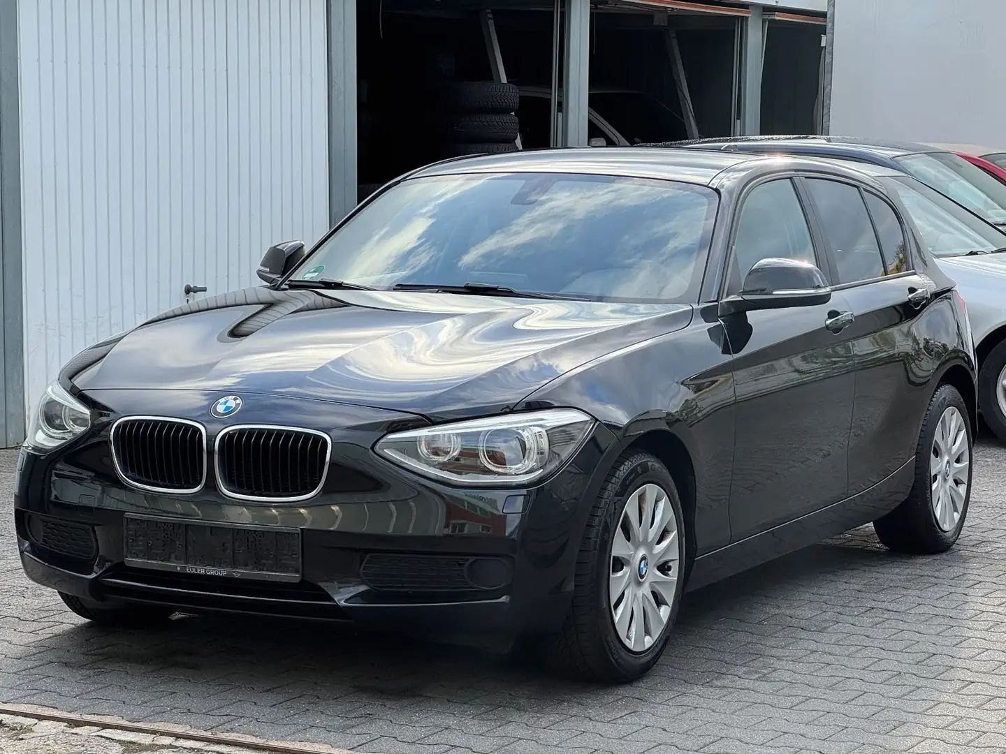 BMW 116 1 Limousine 5-trg. 116 d Schwarz - 2