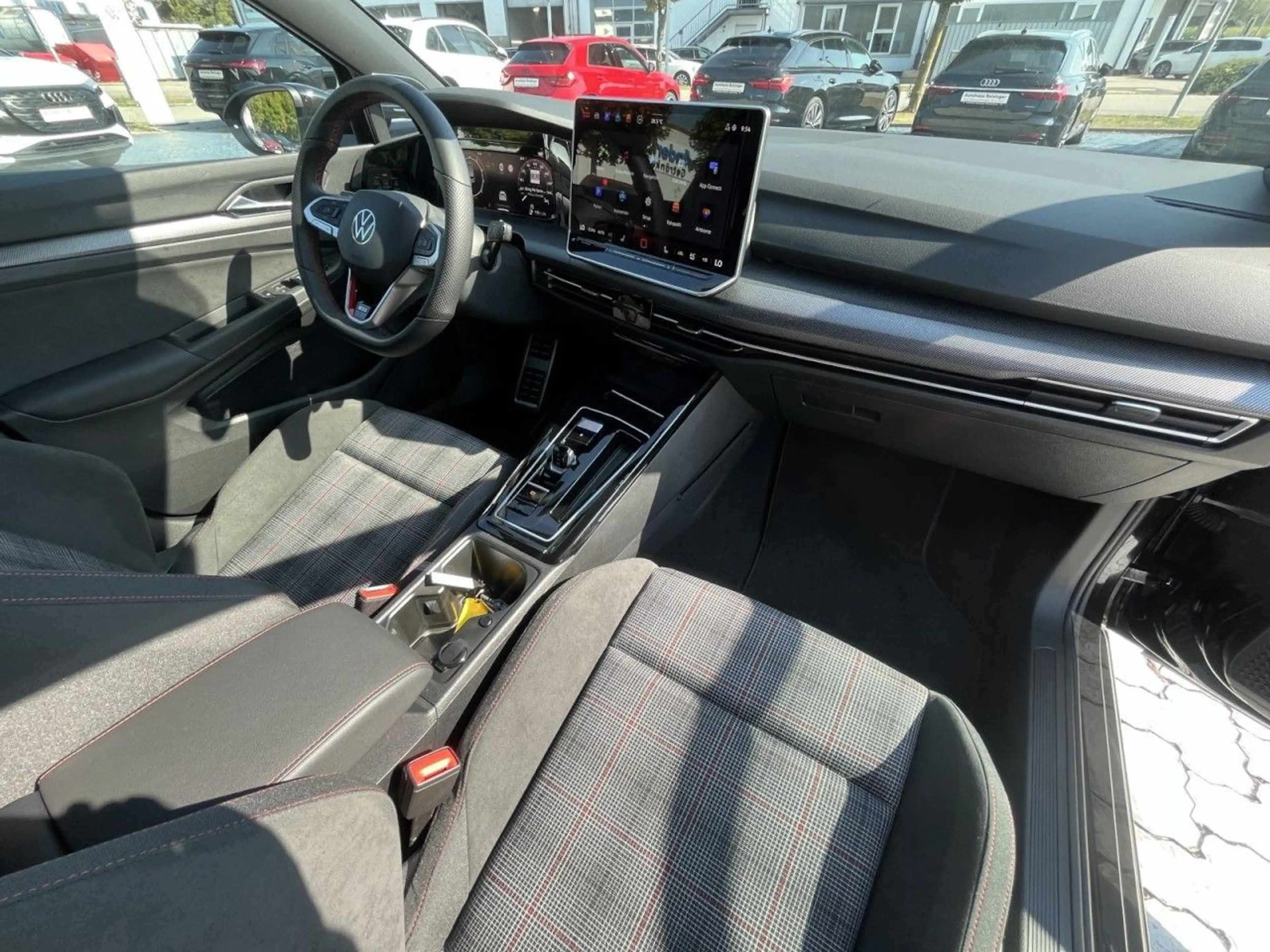 Volkswagen Golf GTI Golf VIII GTI 2.0 TSI DSG (IQ.Light+Head-up+DCC) — photo 13