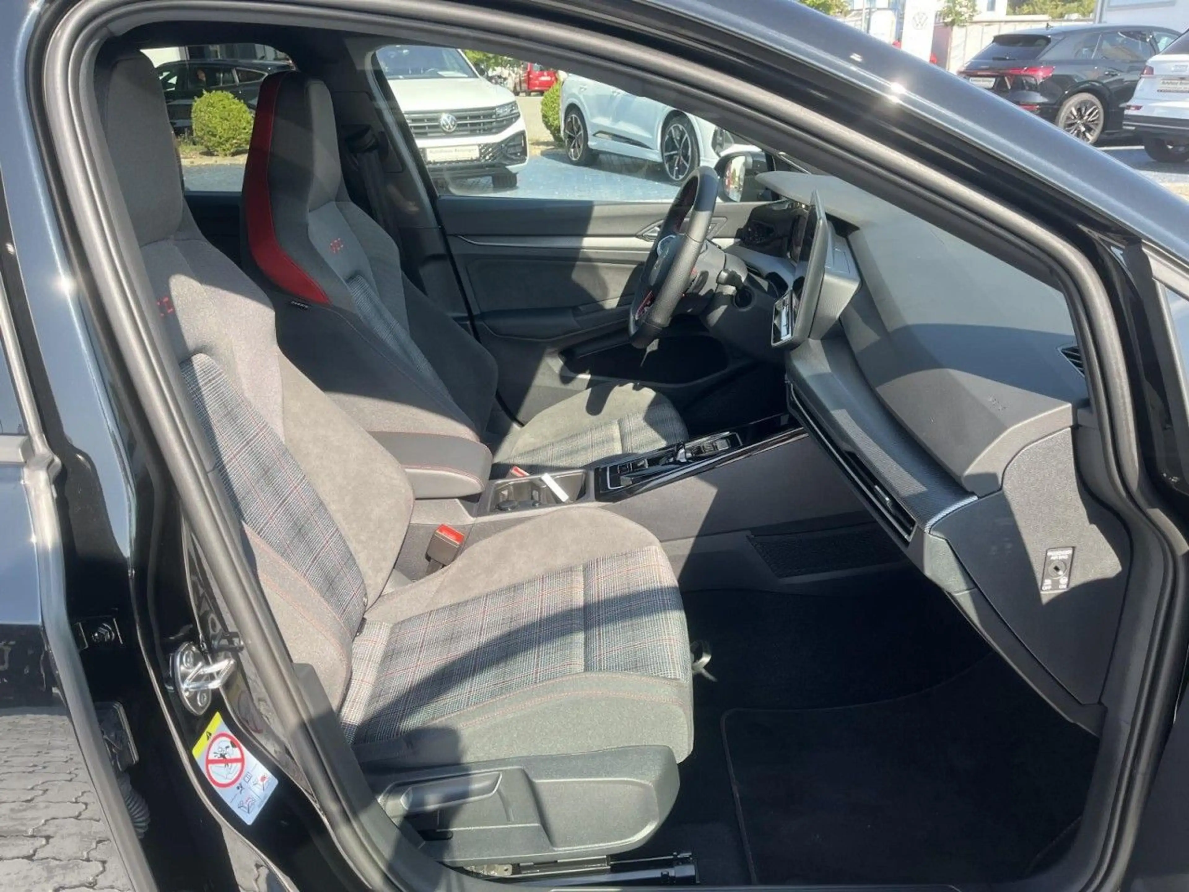 Volkswagen Golf GTI Golf VIII GTI 2.0 TSI DSG (IQ.Light+Head-up+DCC) — photo 11