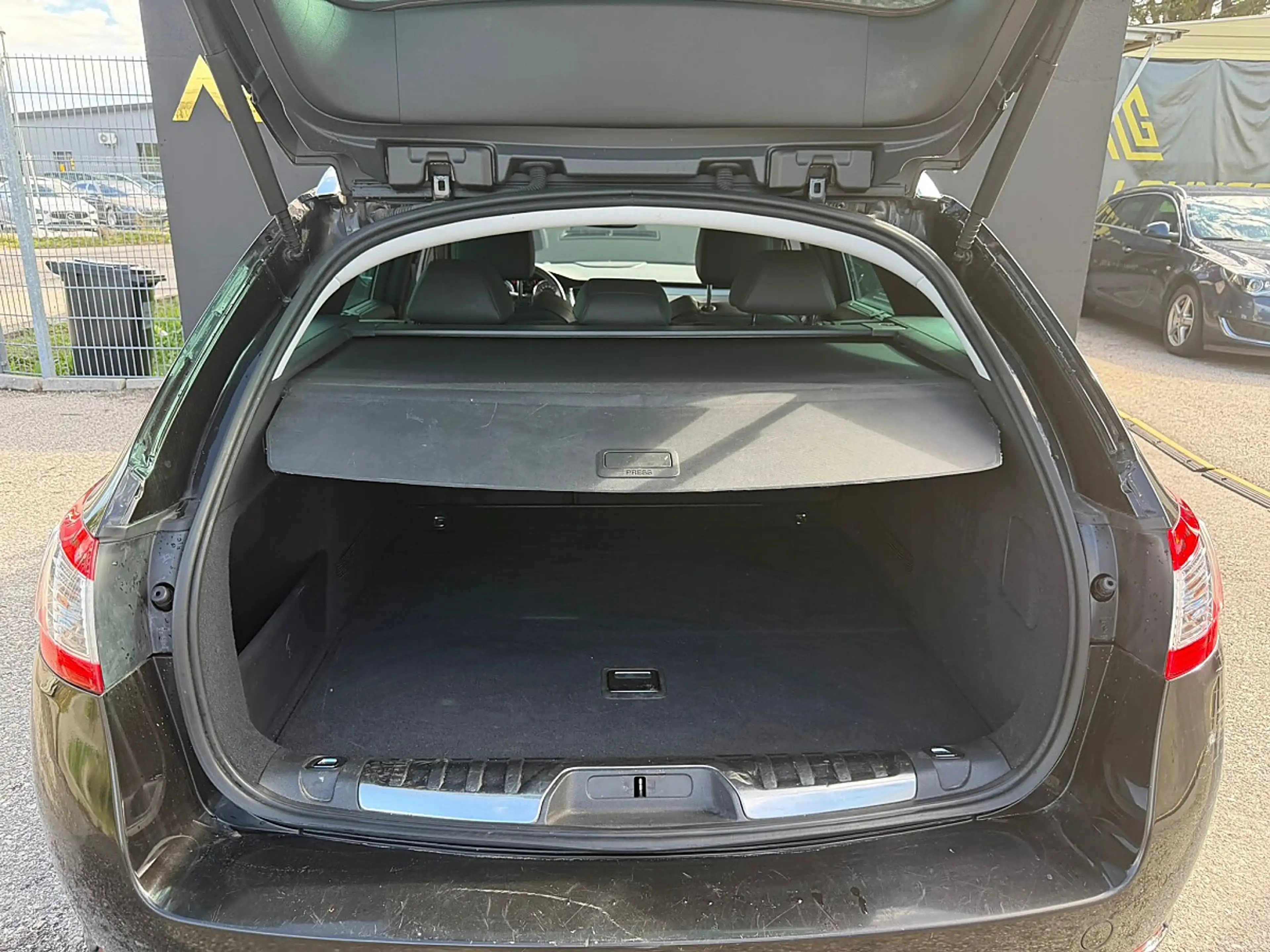 Peugeot 508 SW 2,0 HDI Allure Tiptronic — photo 9
