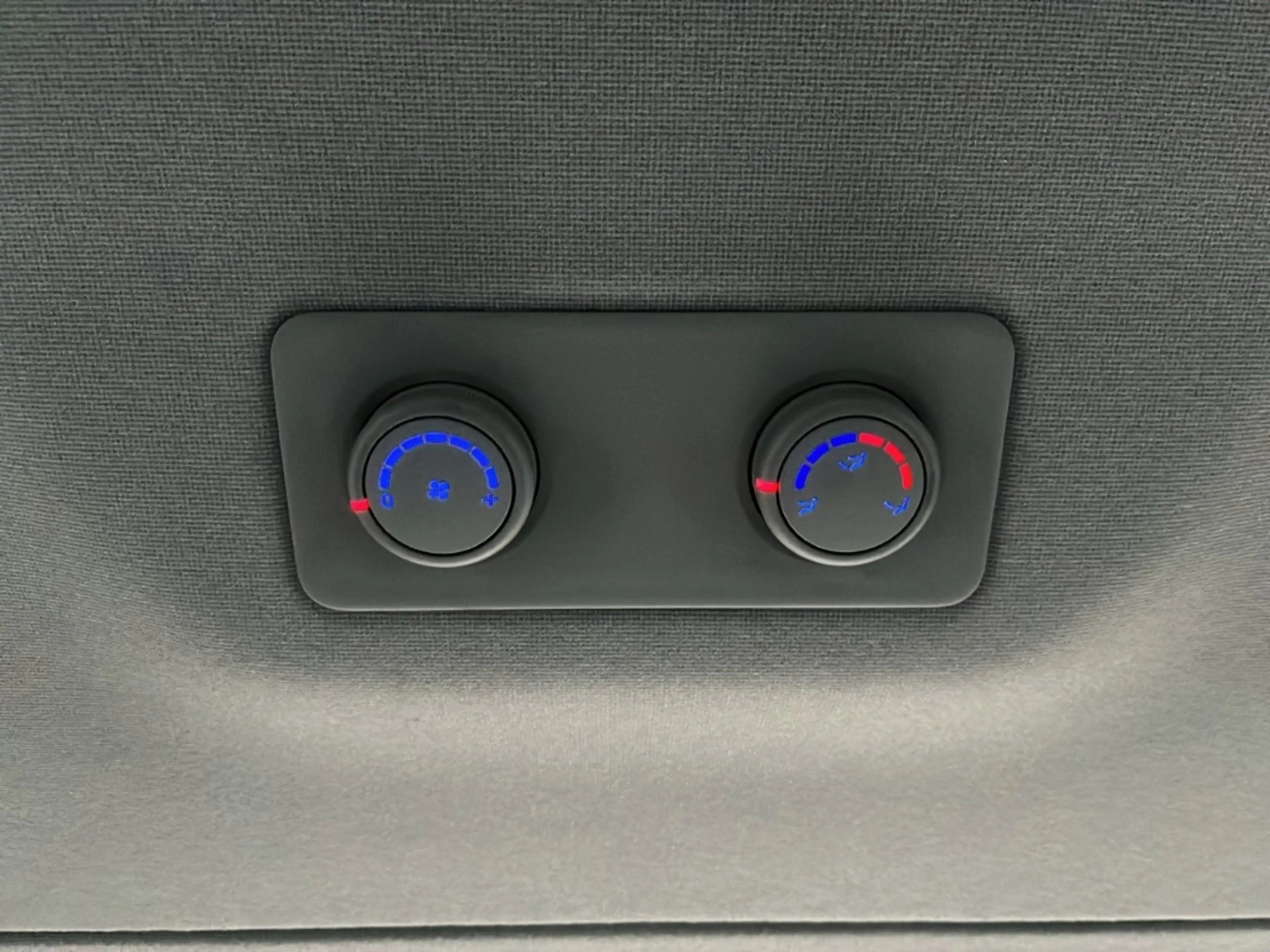 Hyundai H-1 TREND 2.5 CRDi *NAVI*CAM*AHK*SITZHZG* — photo 22