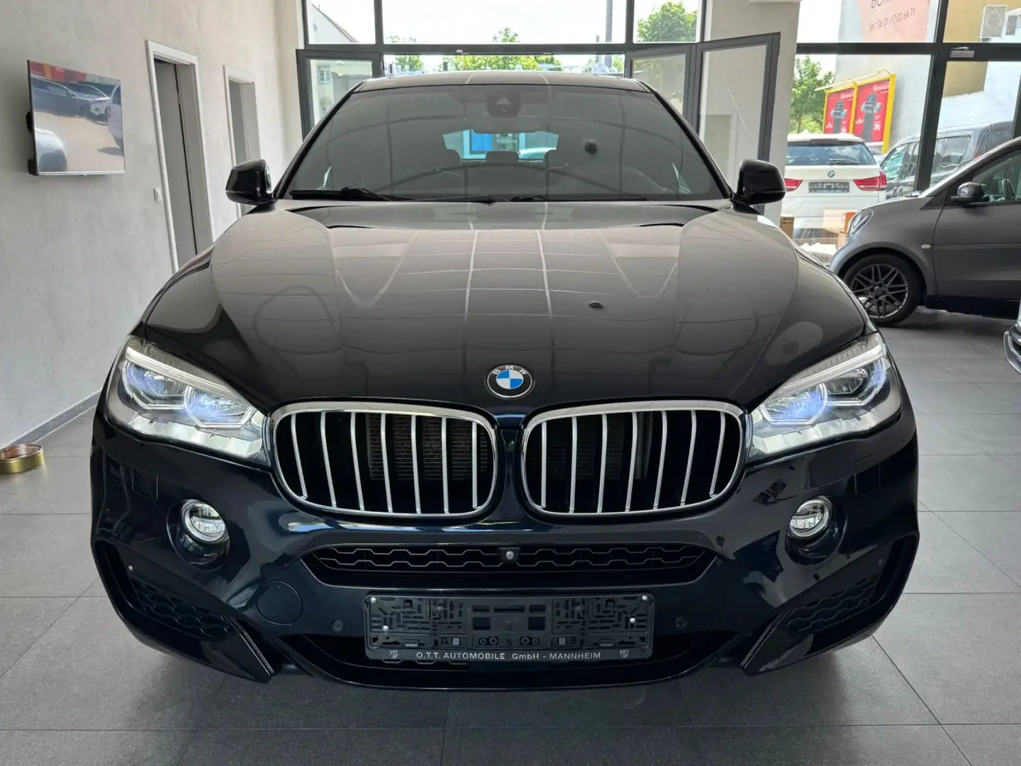 BMW X6 xDrive 40 d-M Sport-HeadUp-SoftClose-360°-LED Schwarz - 2