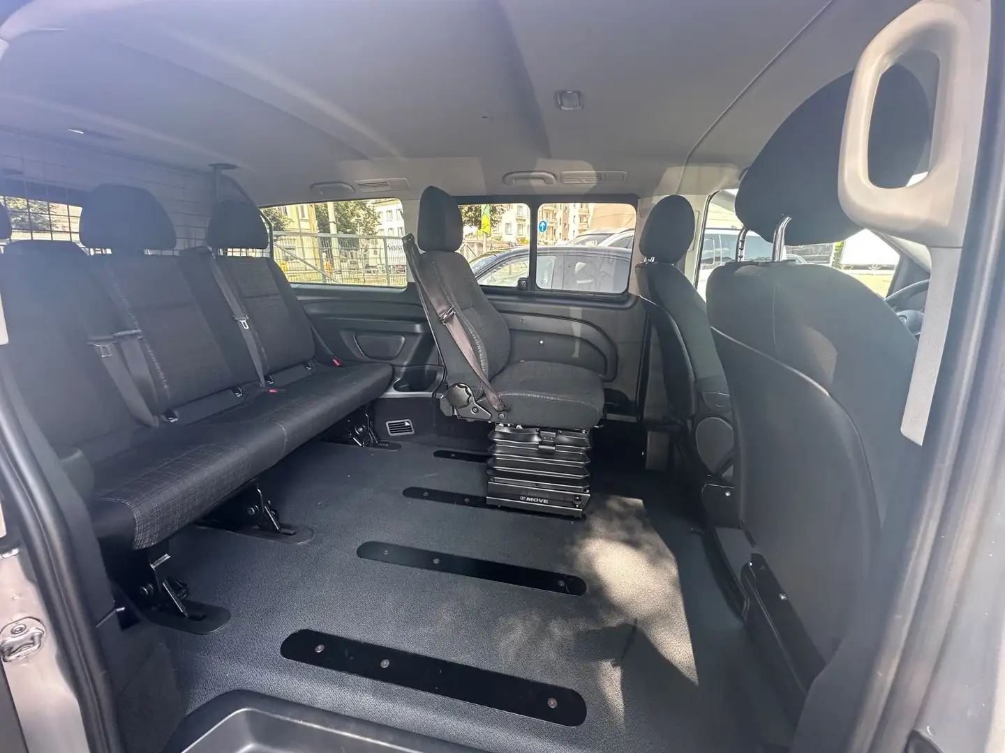 Mercedes-Benz Vito Tourer116 CDI/BT EXTRALANG / TEMPOMAT / AHK Silber - 2