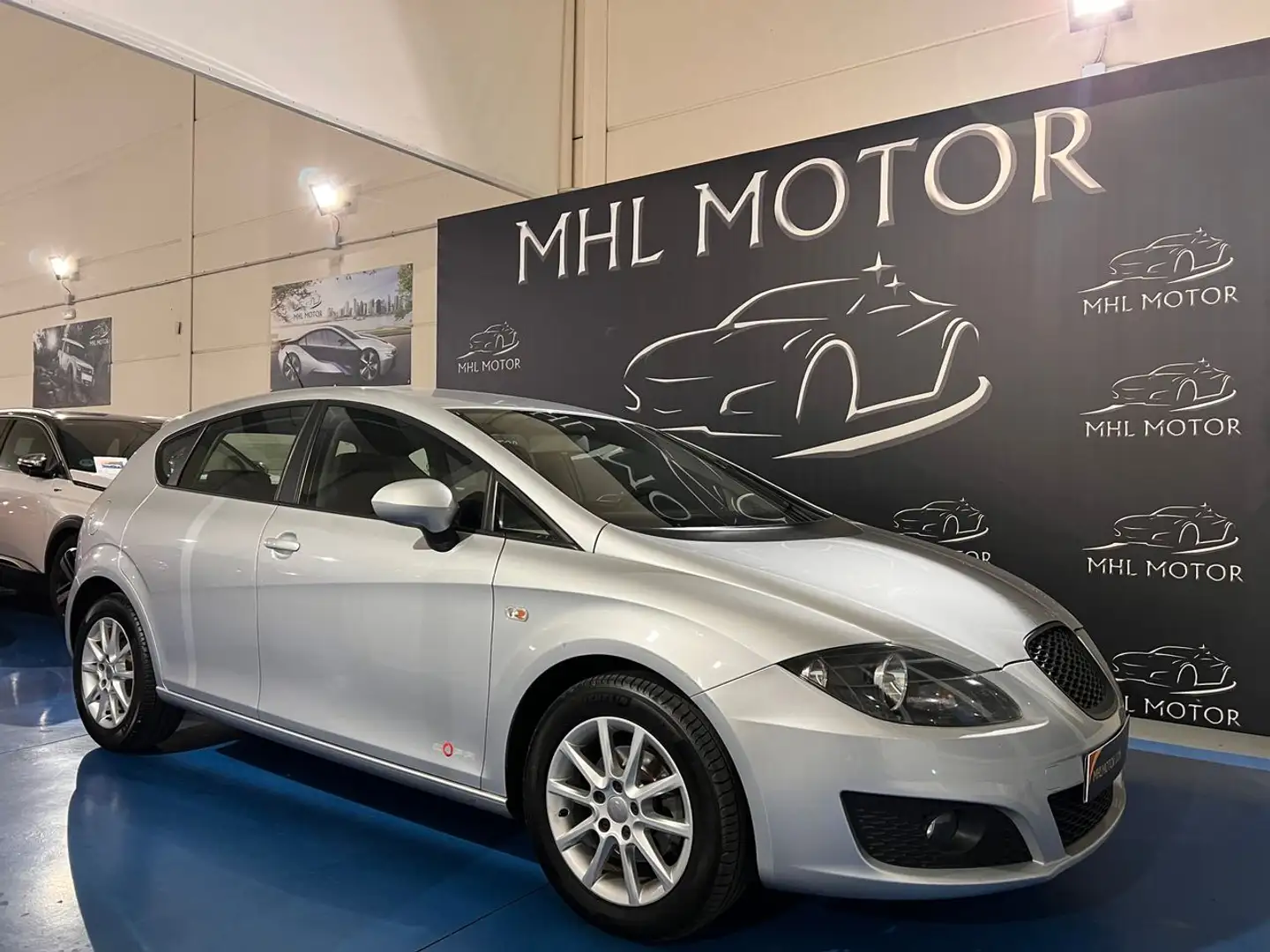 SEAT Leon 1.6TDICR Style Copa E-eco. S&S Gris - 1