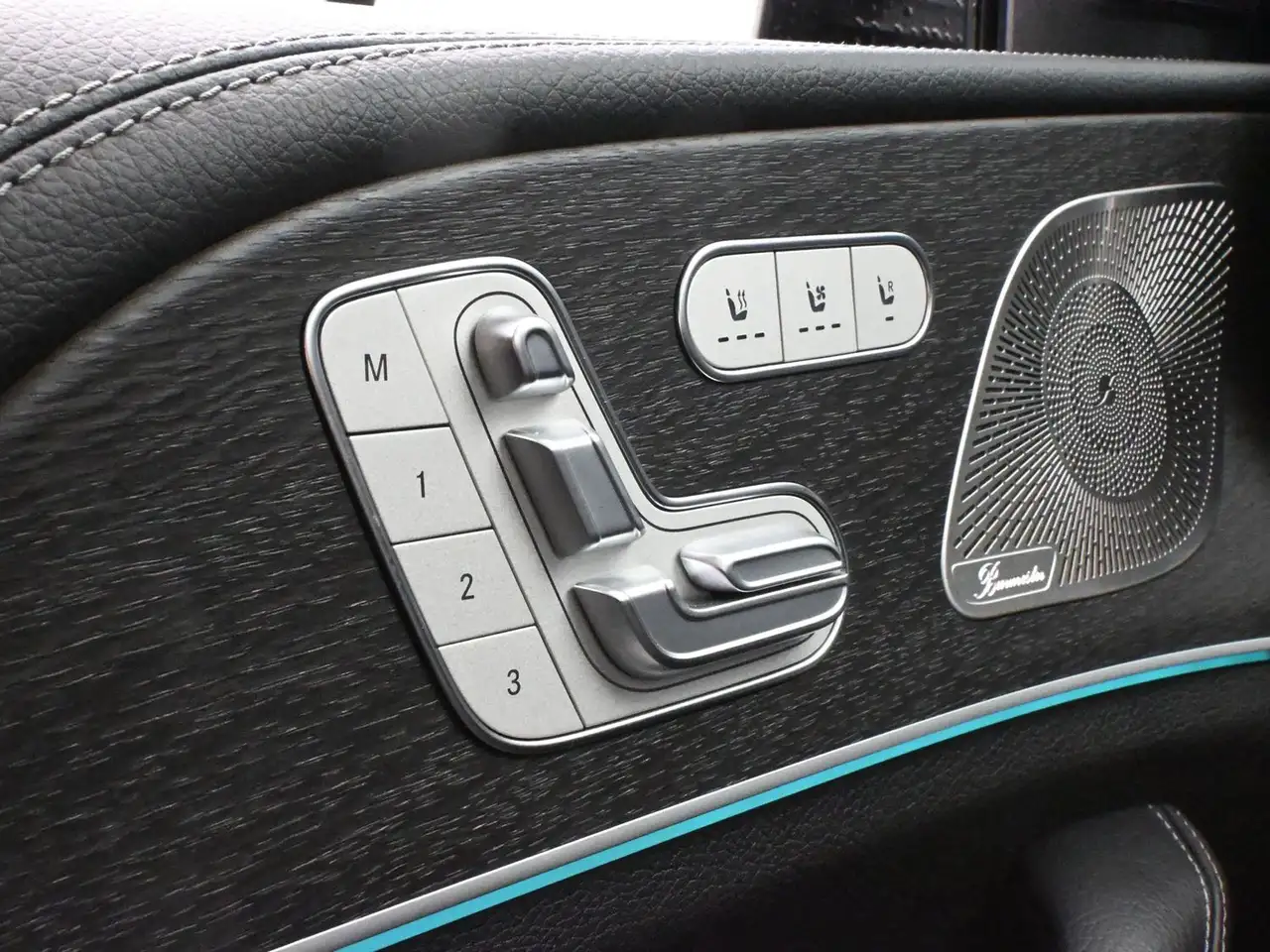 Mercedes-Benz GLE снимка Mercedes-Benz GLE