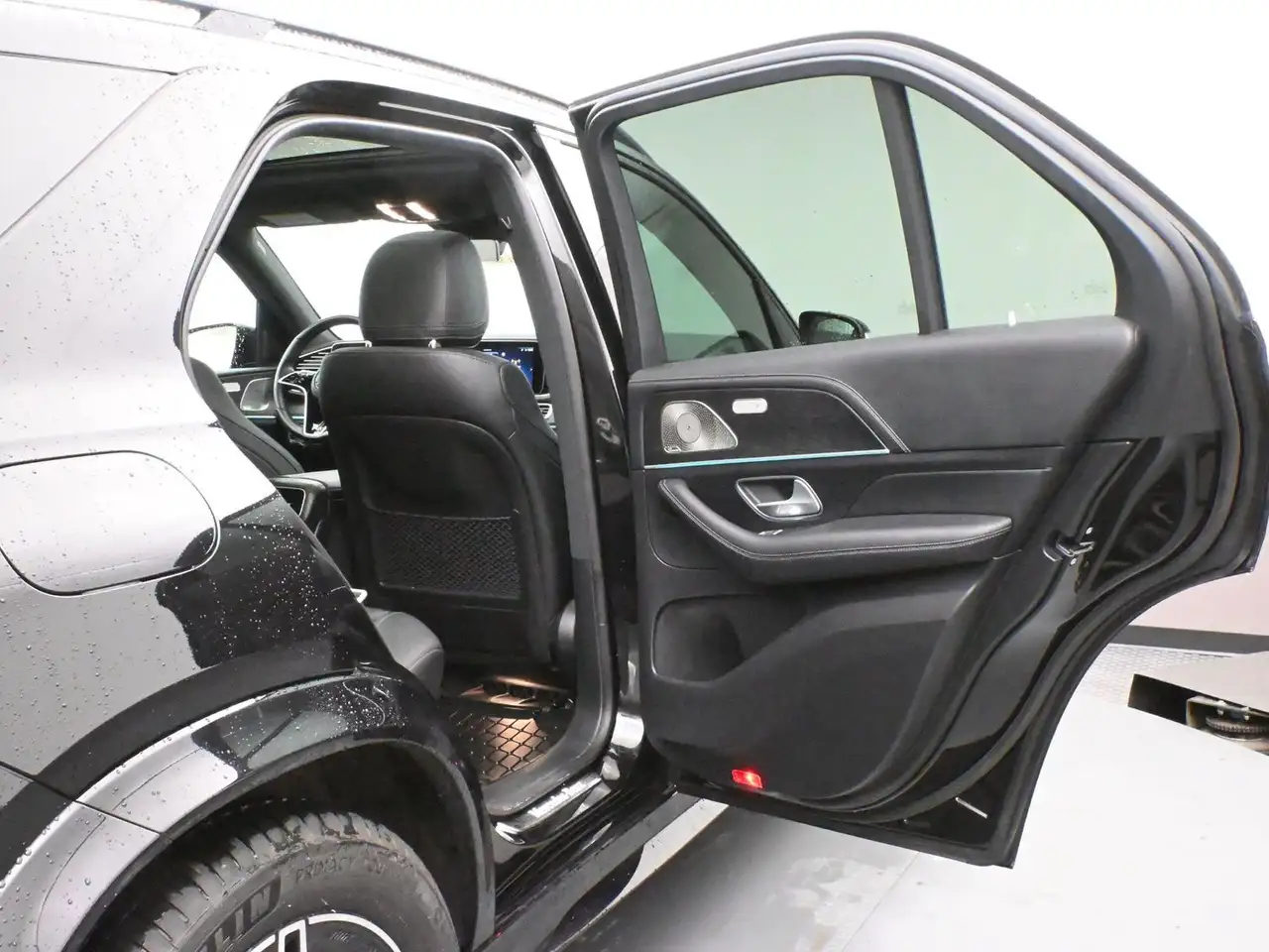 Mercedes-Benz GLE снимка Mercedes-Benz GLE