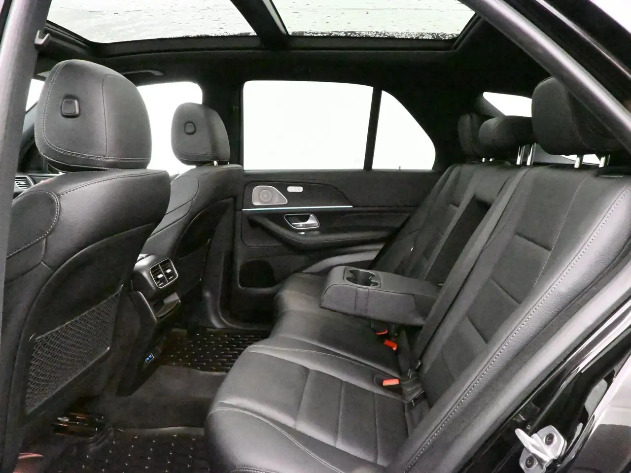 Mercedes-Benz GLE снимка Mercedes-Benz GLE