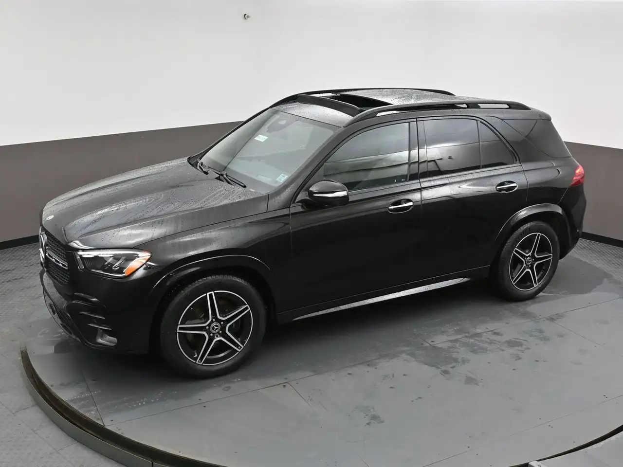 Mercedes-Benz GLE снимка Mercedes-Benz GLE