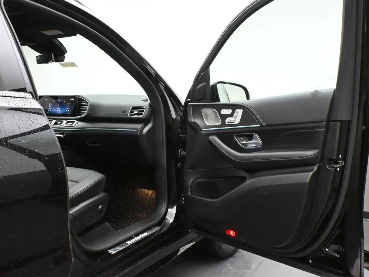 Mercedes-Benz GLE снимка Mercedes-Benz GLE