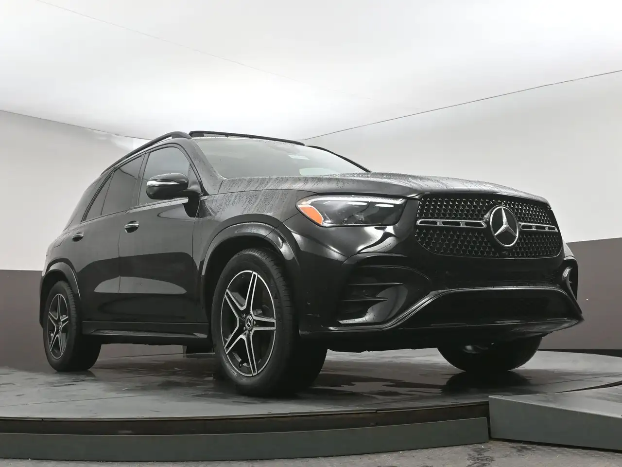Mercedes-Benz GLE снимка Mercedes-Benz GLE