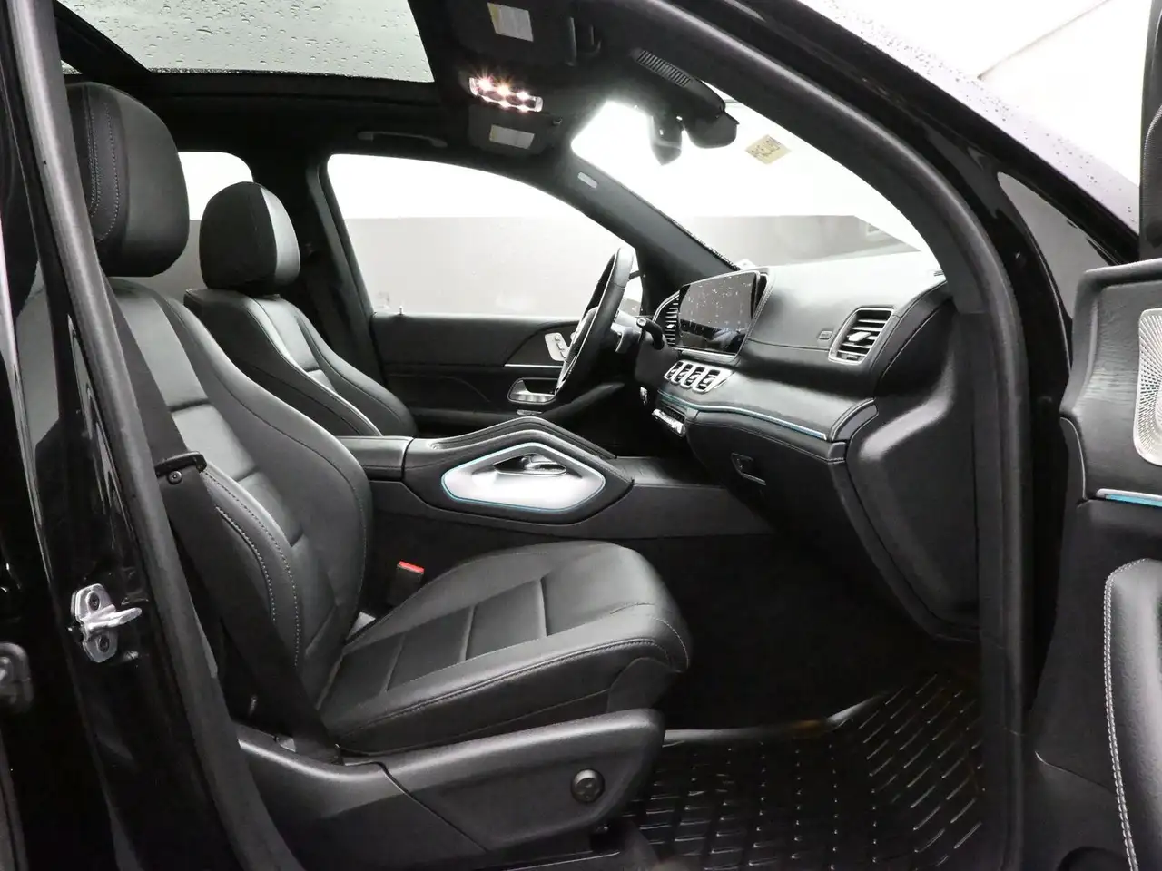 Mercedes-Benz GLE снимка Mercedes-Benz GLE
