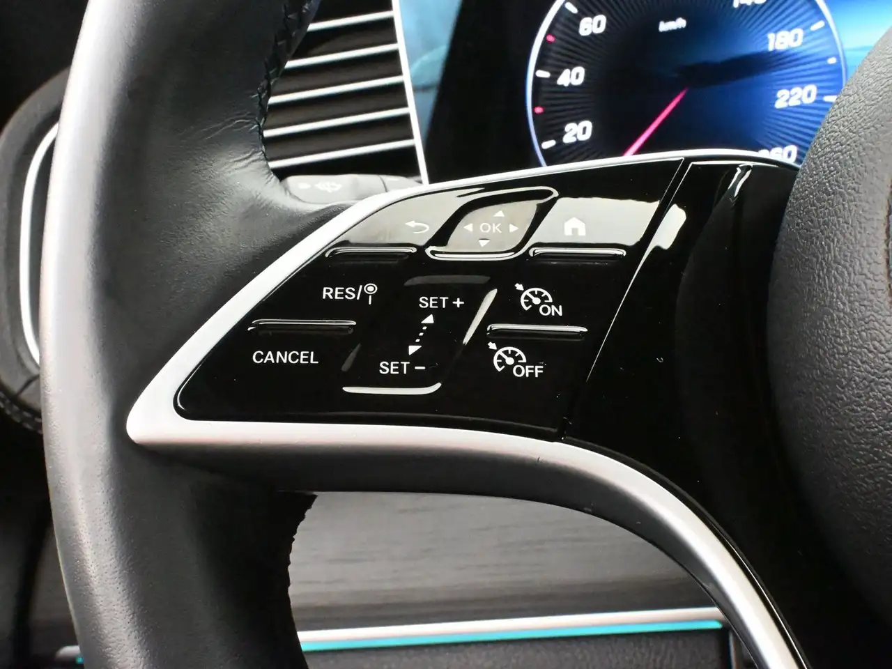 Mercedes-Benz GLE снимка Mercedes-Benz GLE